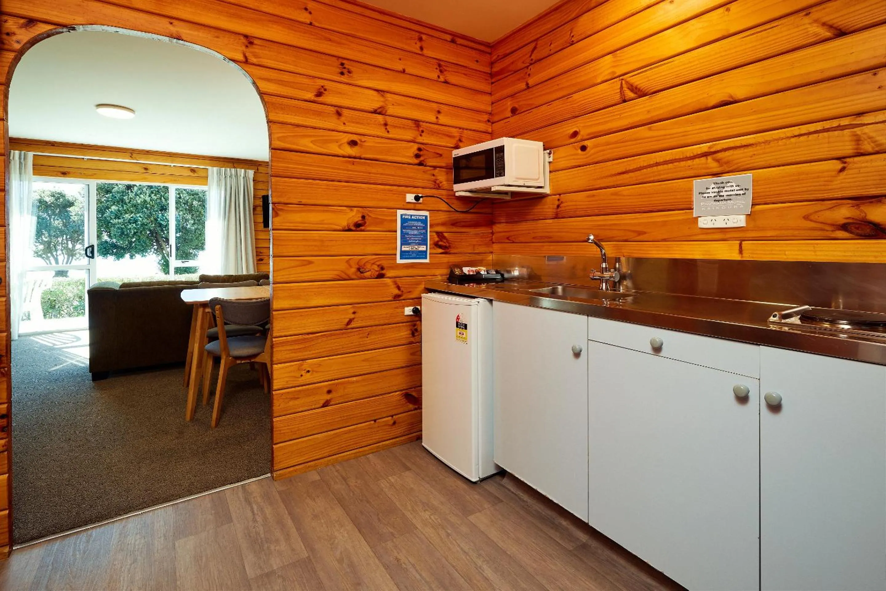 Kitchen or kitchenette in Panorama Motel