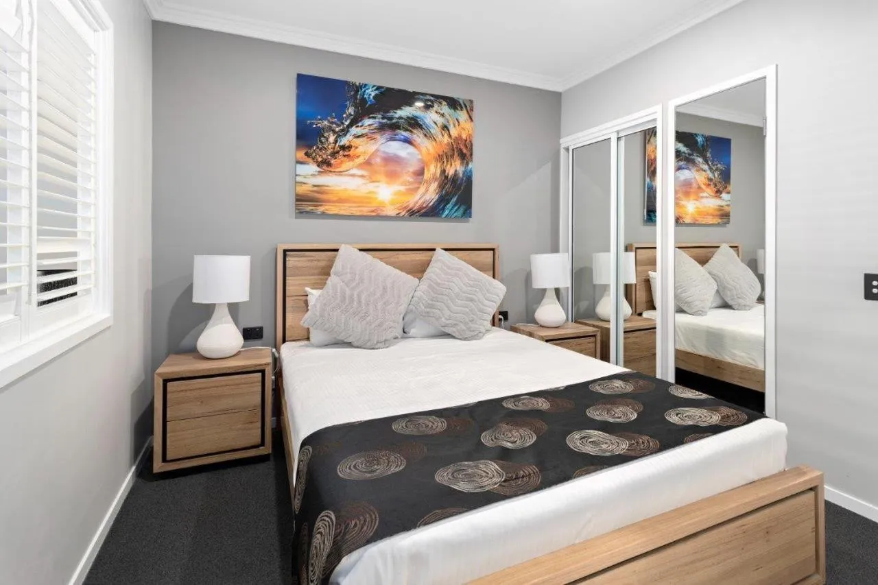 Bed in Eden by the Bay