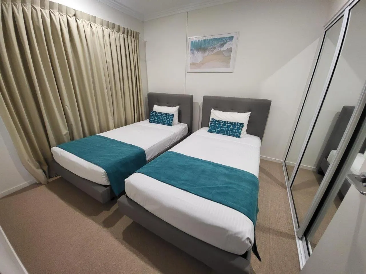 Bed in Eden by the Bay