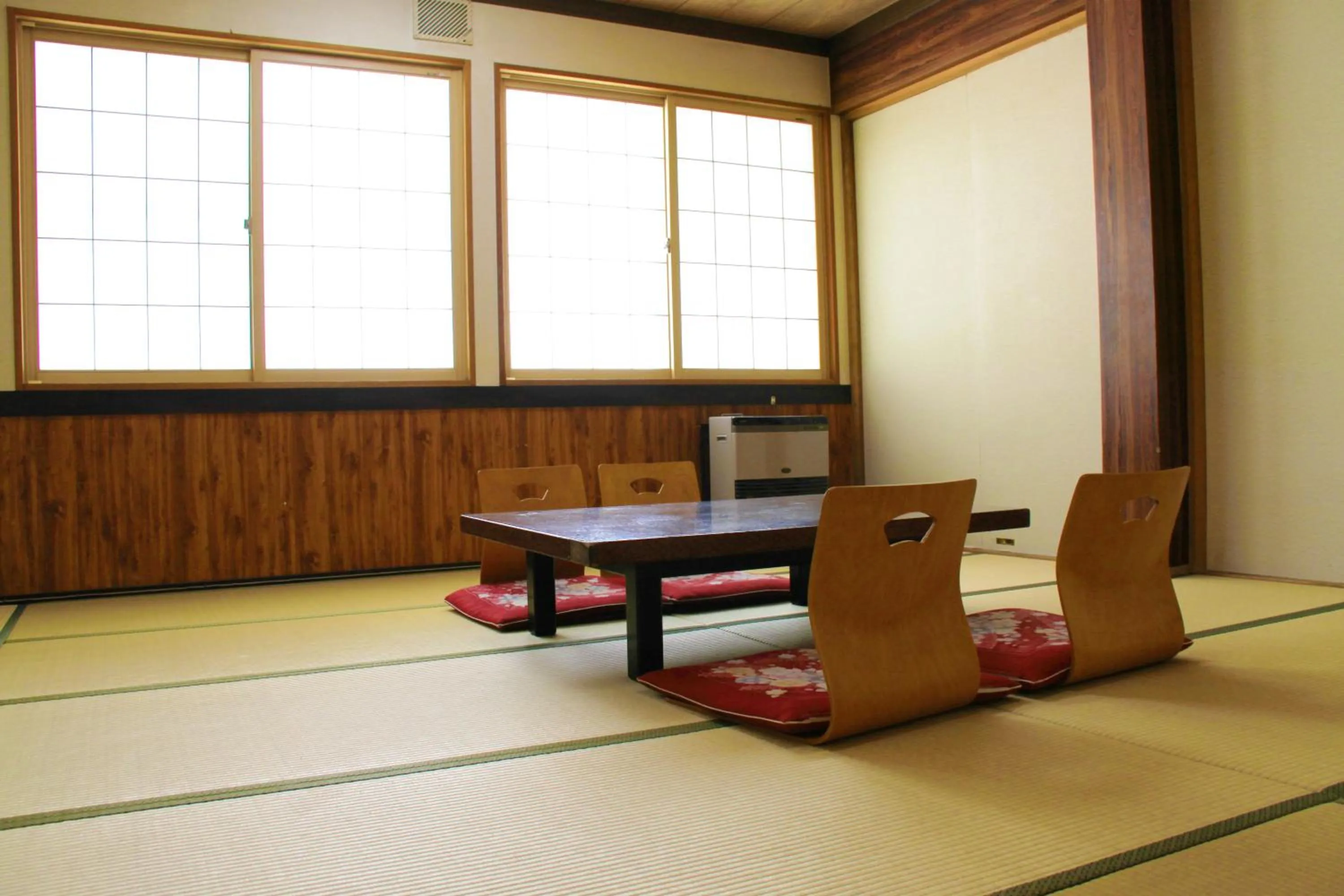 Photo of the whole room in Onsen Yado Misuzuso
