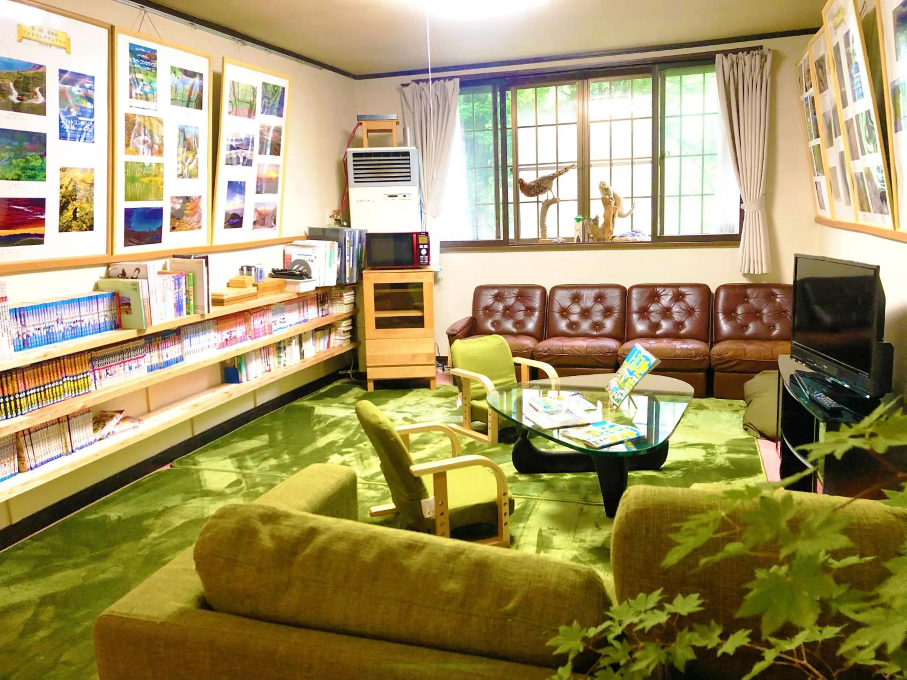 Communal lounge/ TV room in Onsen Yado Misuzuso