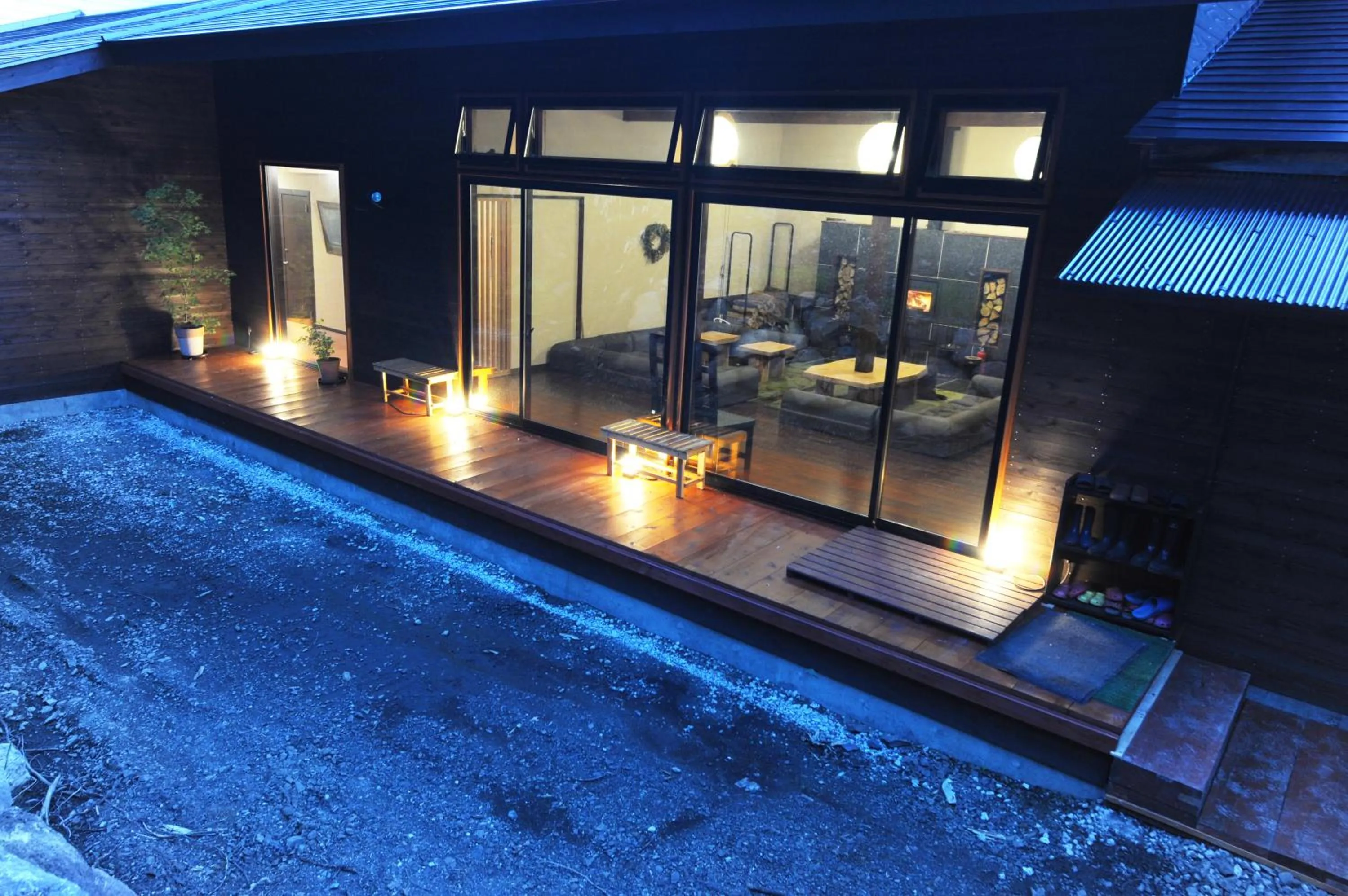 Communal lounge/ TV room in Onsen Yado Misuzuso