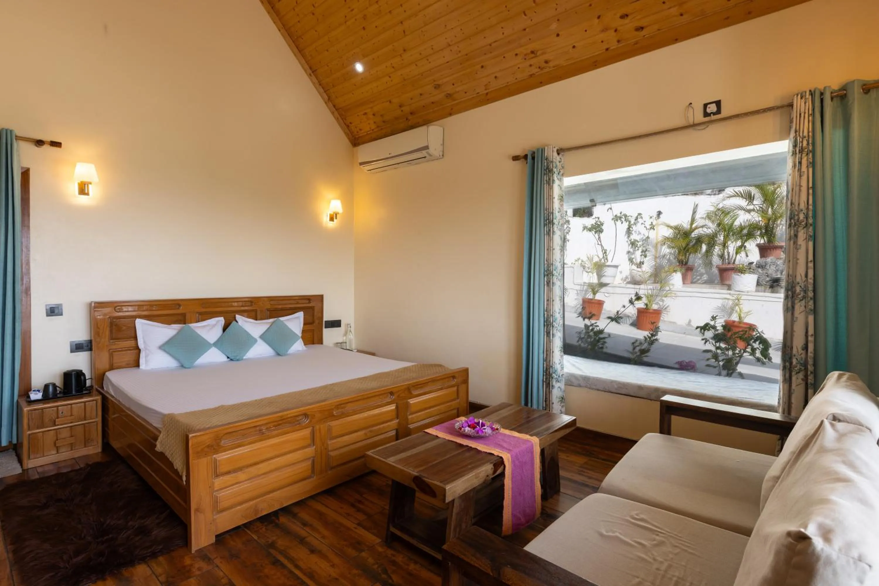 Bed in The Bougainvillea Retreat - A Luxury Private Pool Villa in Dehradun