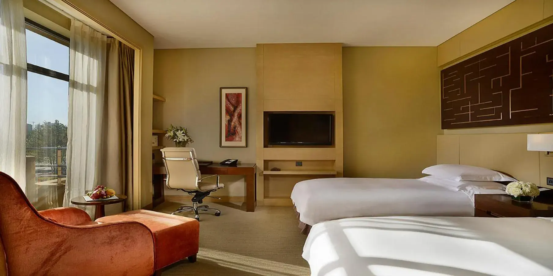 Twin Room - Smoking in Crowne Plaza Ordos, an IHG Hotel Twin Room - Smoking in Crowne Plaza Ordos, an IHG Hotel