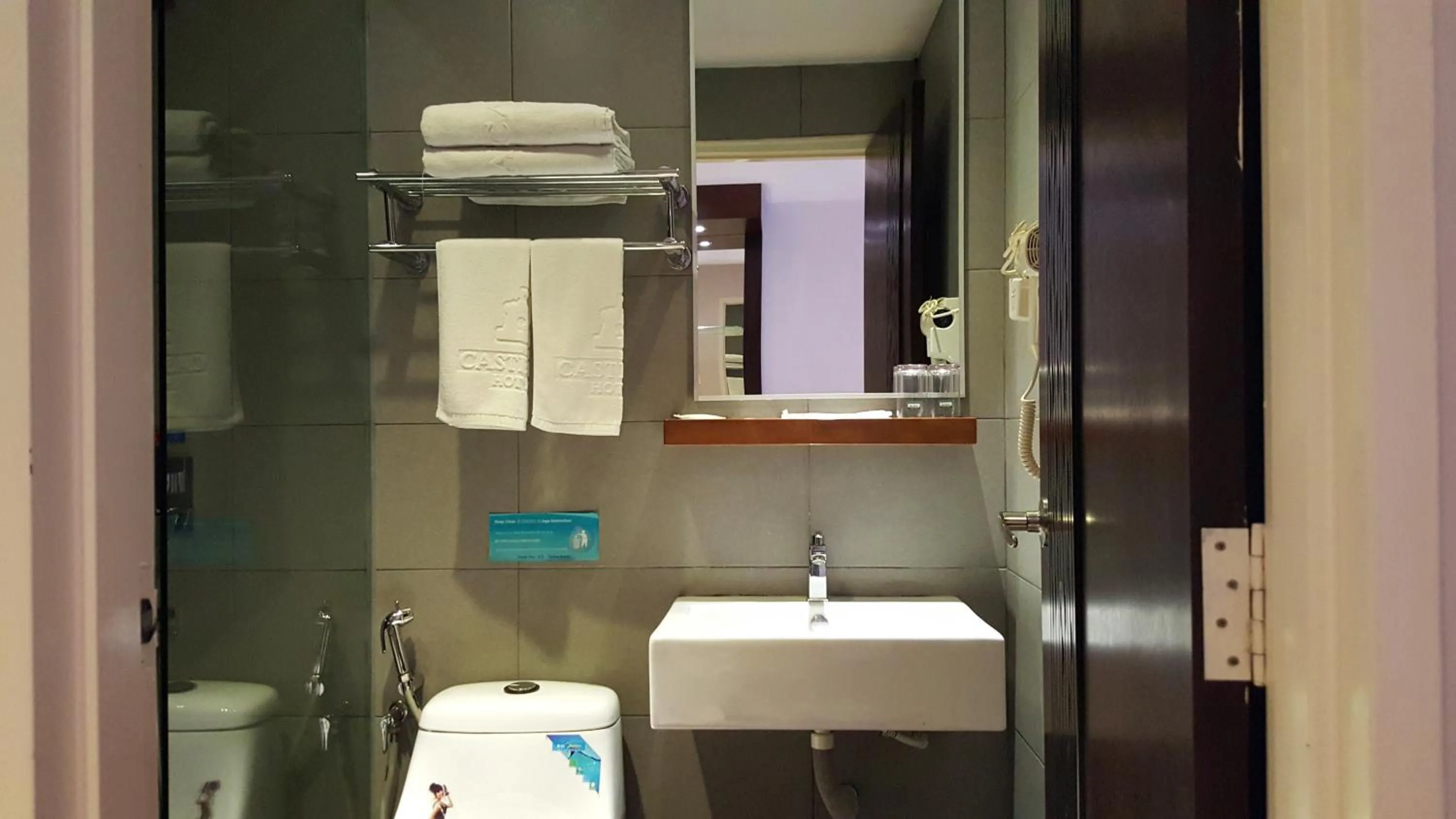 Bathroom in Castello Hotel