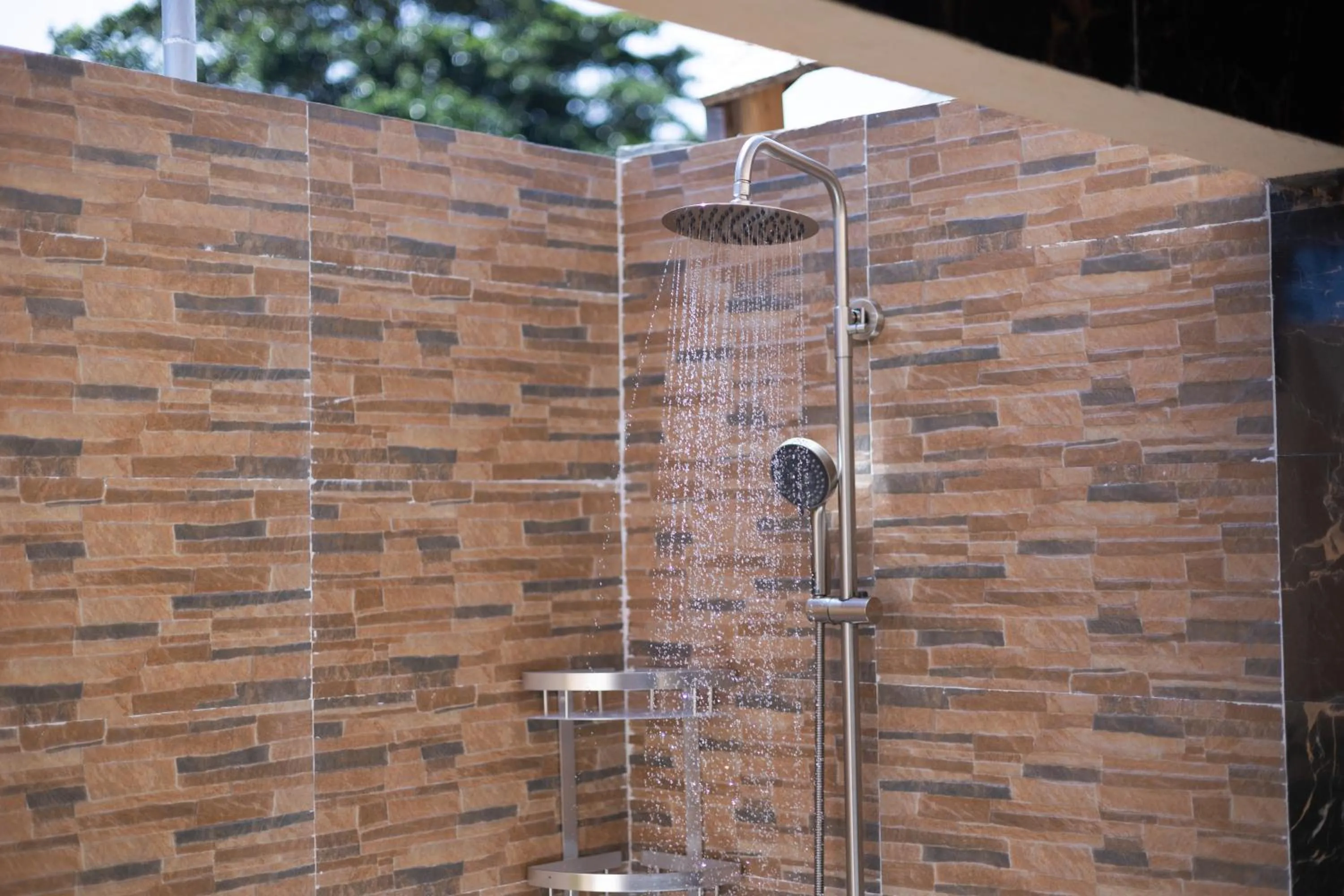 Property building in Tranquil Thoddoo