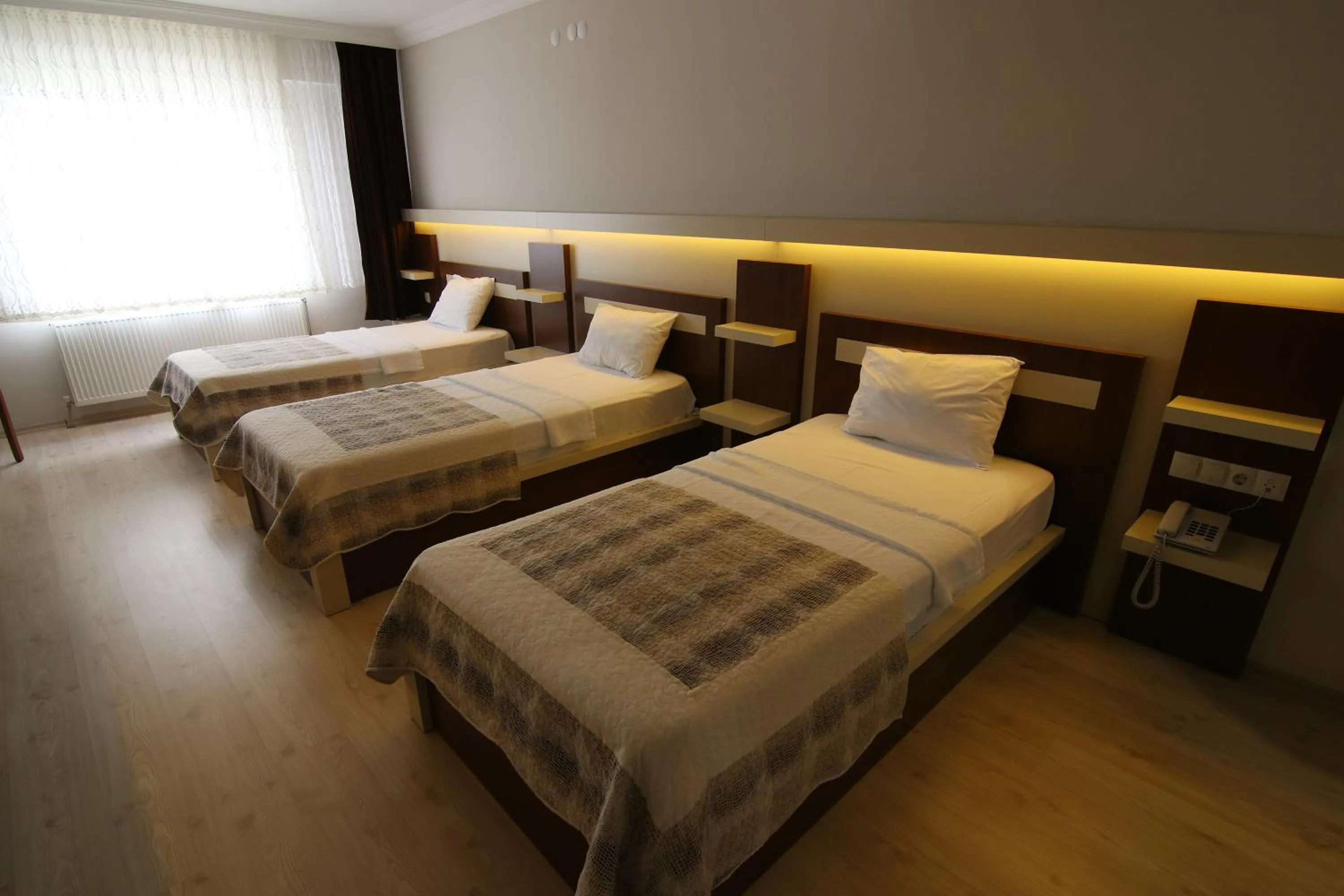 Photo of the whole room, Bed in Royal Bilgic Hotel