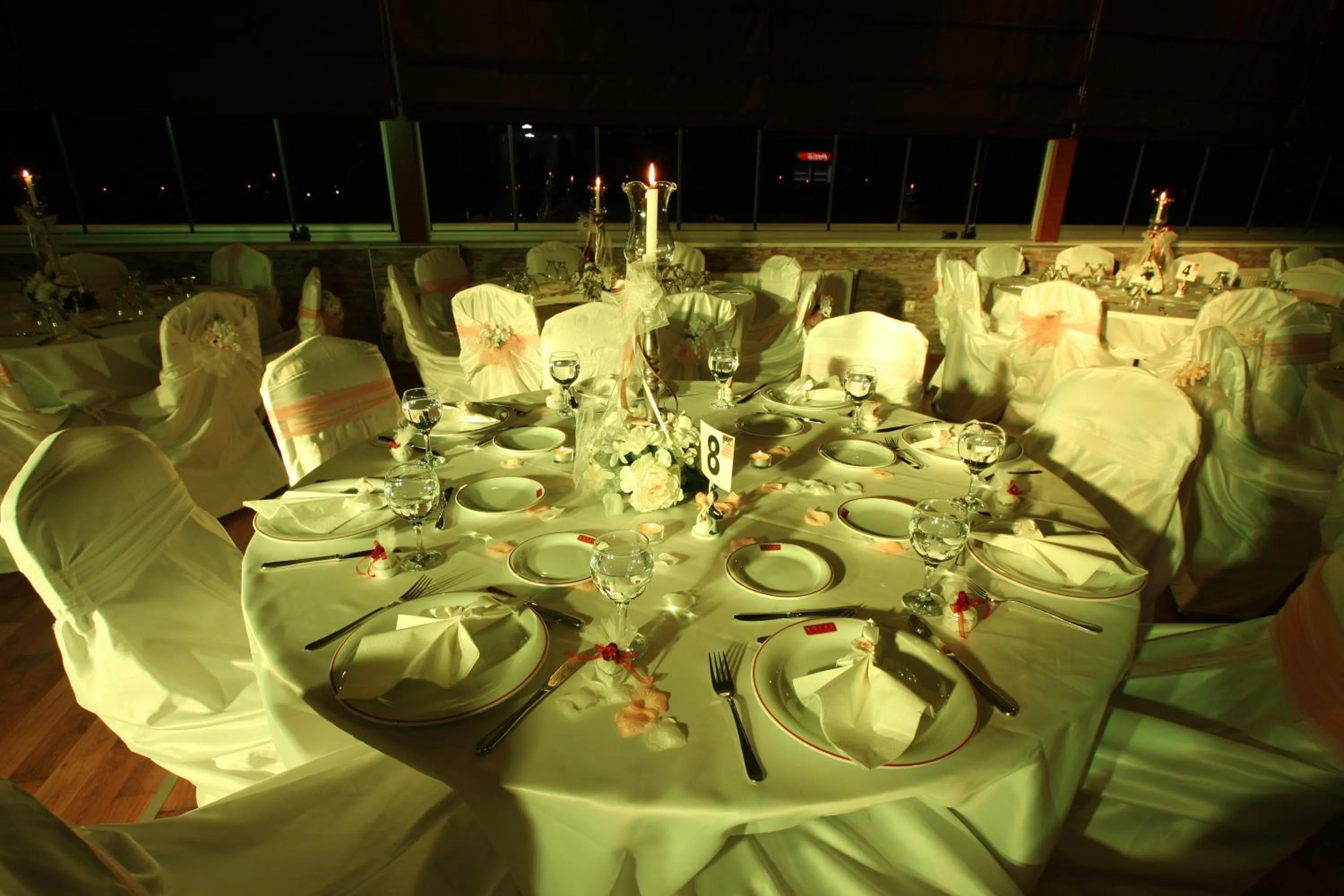 Evening entertainment in Royal Bilgic Hotel