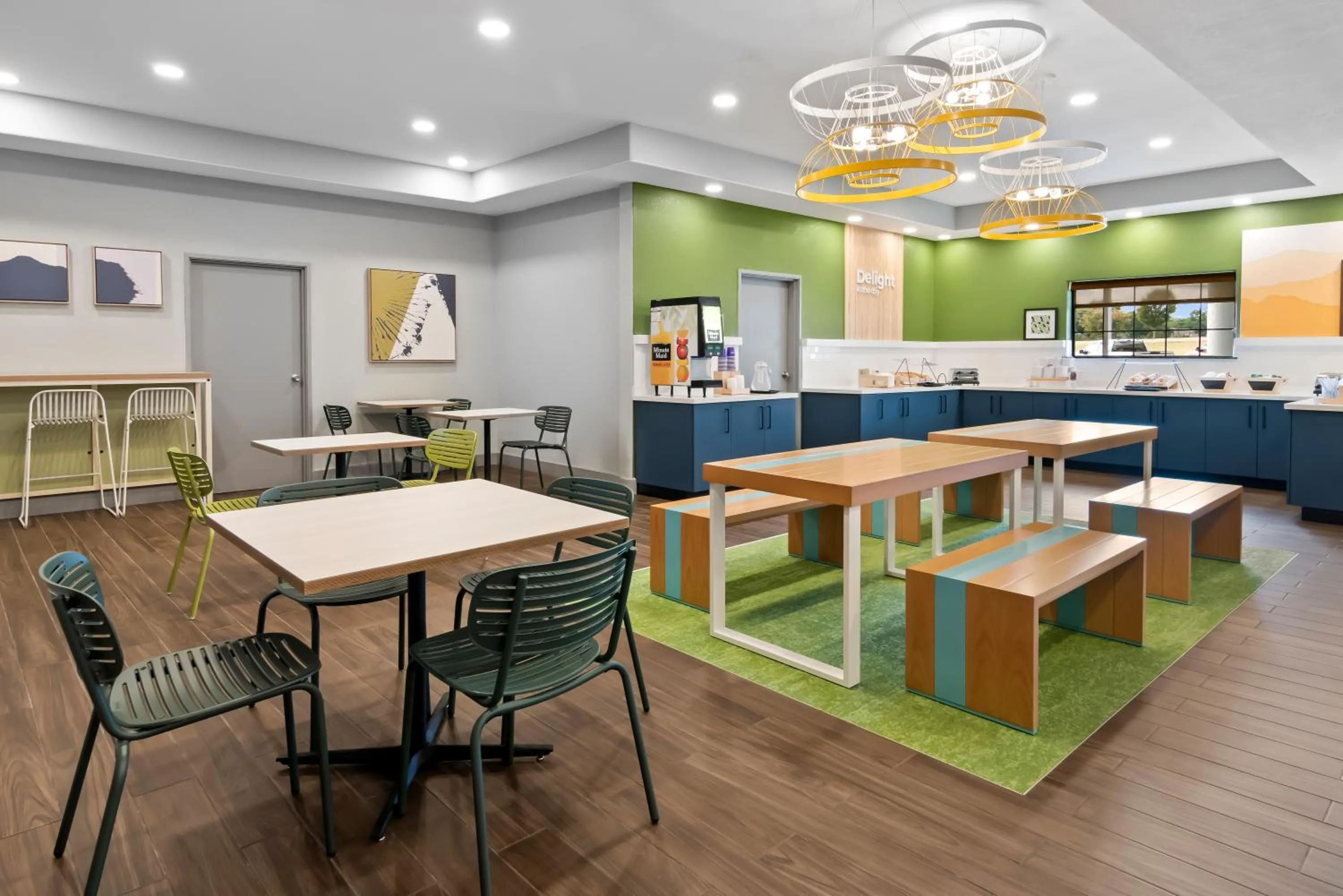 Seating area in Nature Inn & Suites