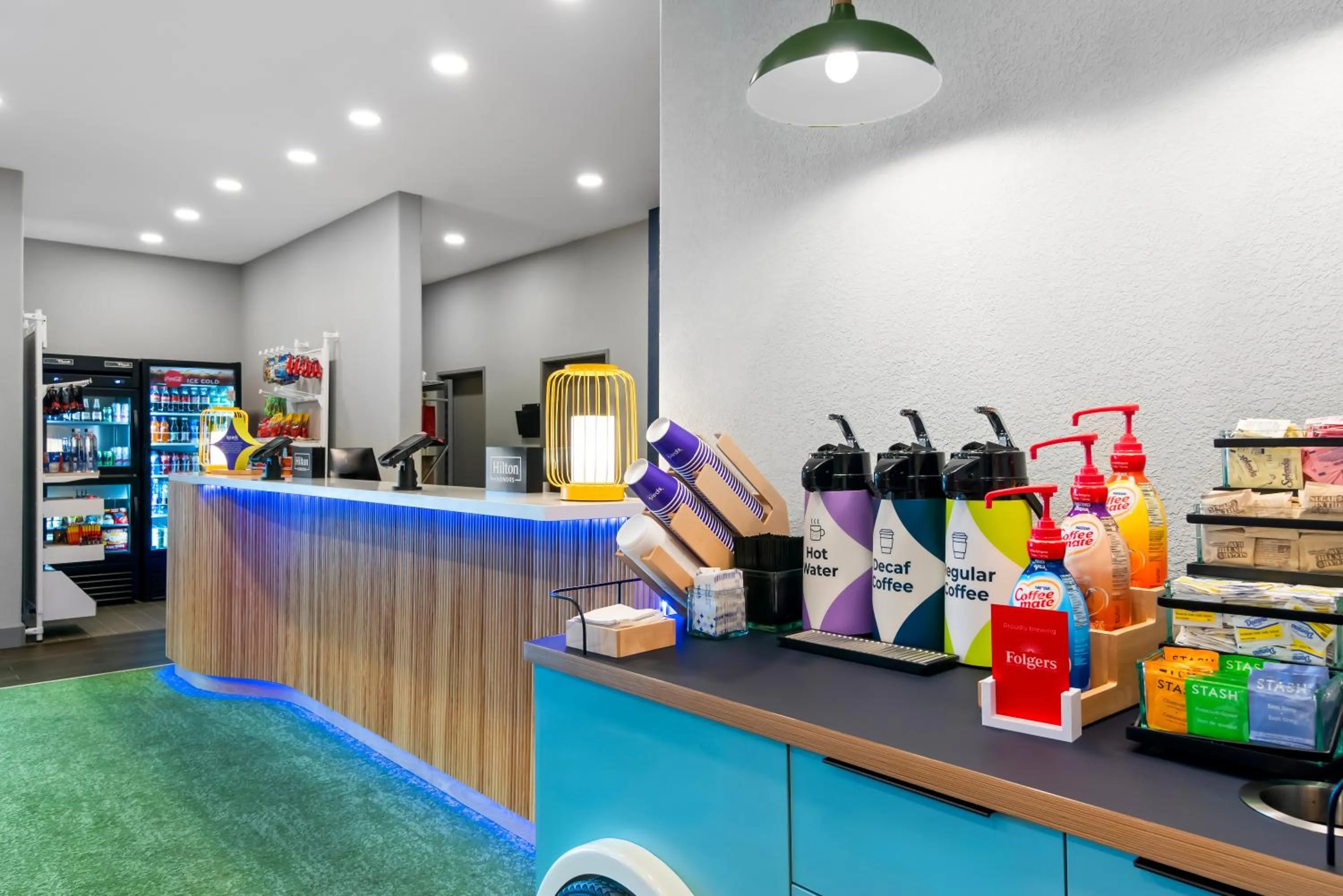 Food and drinks in Nature Inn & Suites