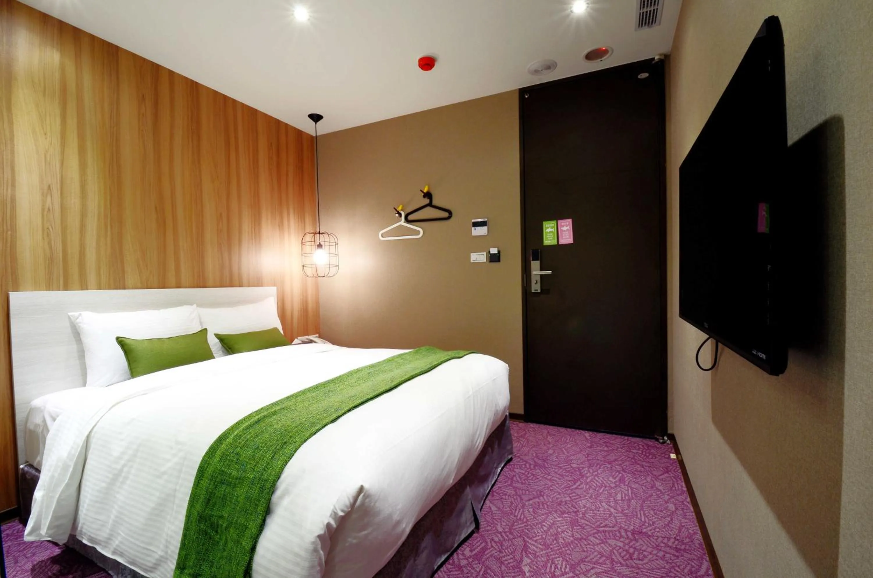 Photo of the whole room, Bed in ARK Hotel - Dongmen