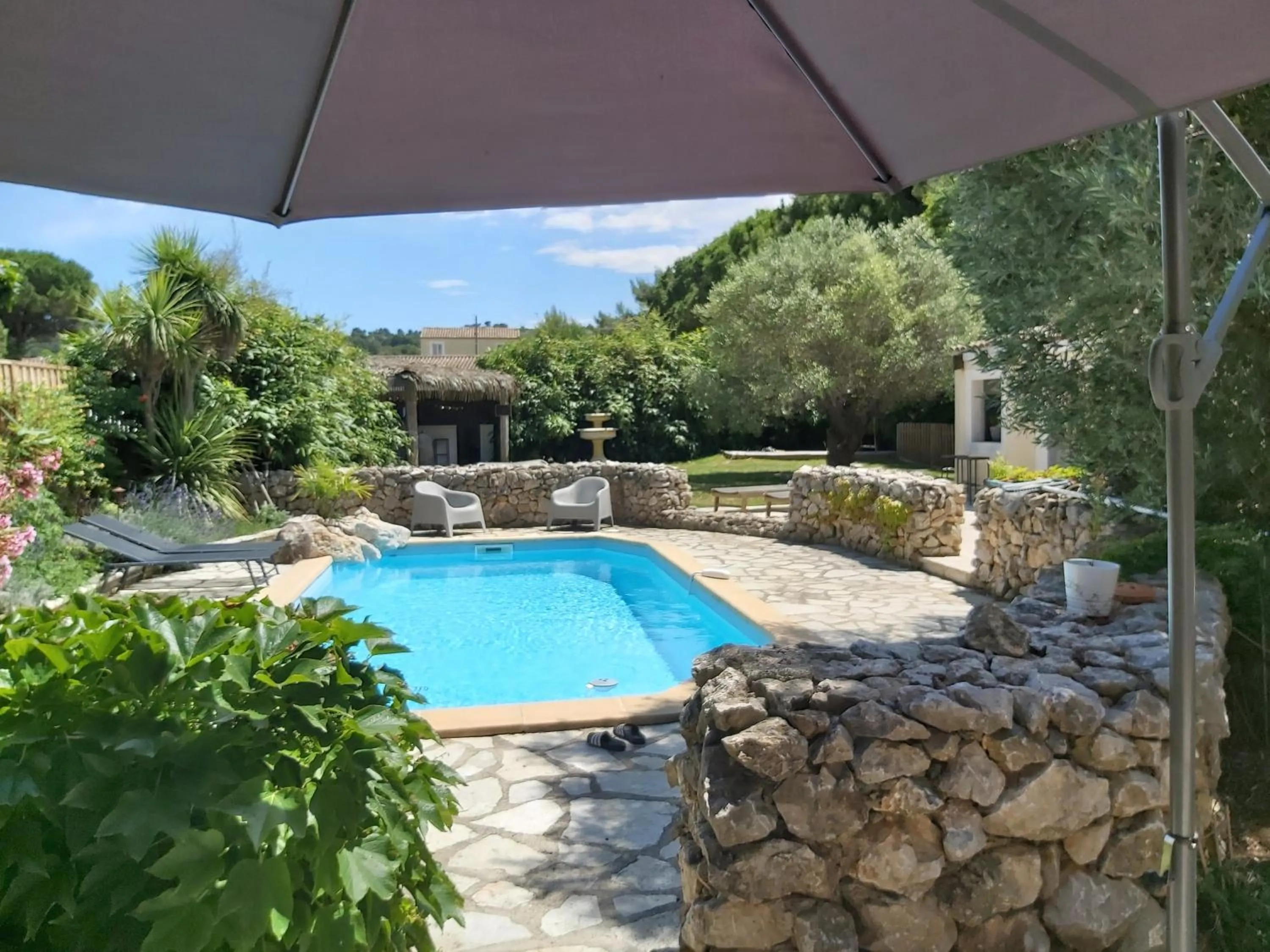 Swimming pool in La villa de Fleury