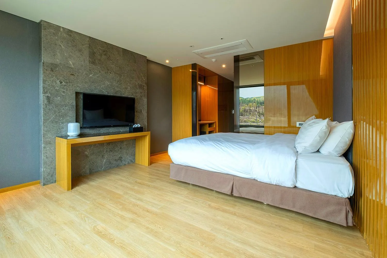 Bed in Traum Valley Hotel - formerly jeongseon intoraon hotel