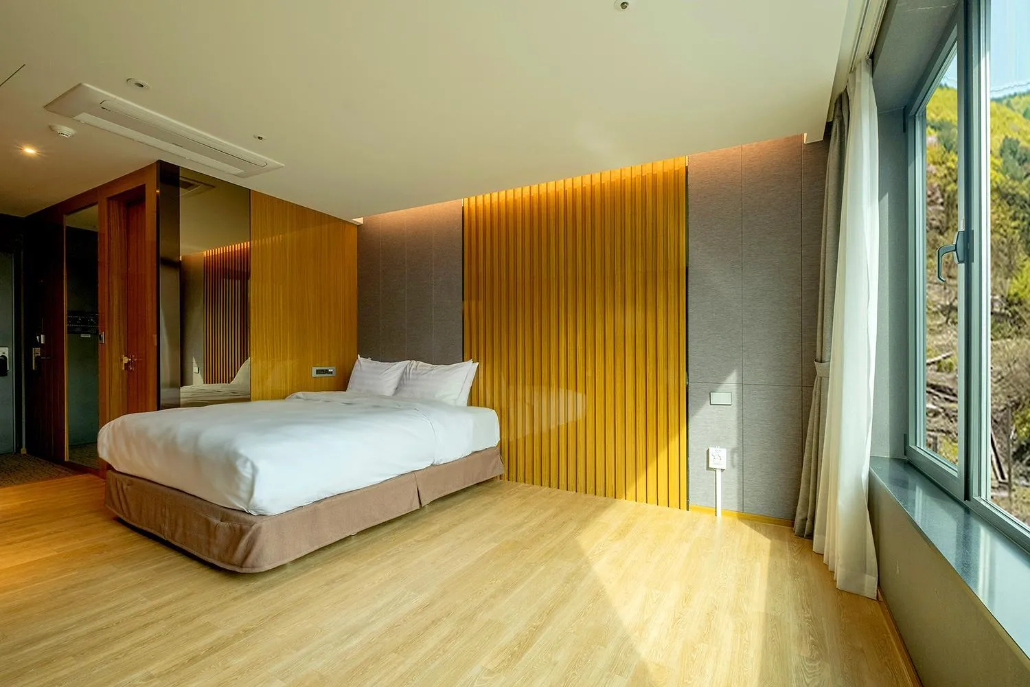 Bed in Traum Valley Hotel - formerly jeongseon intoraon hotel