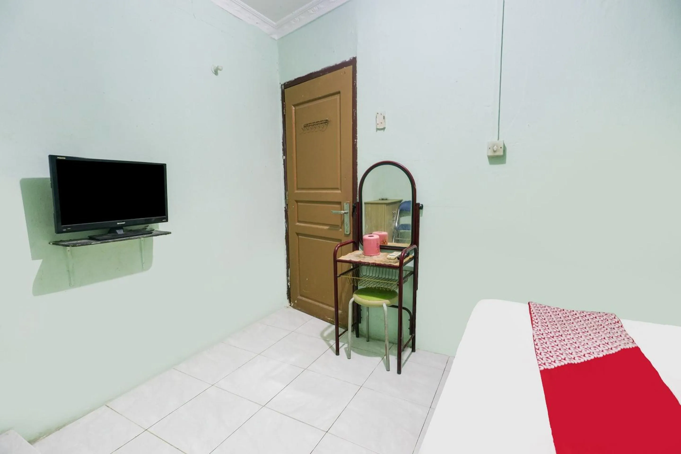 Bedroom, Bed in Hotel O Rajawali Inn