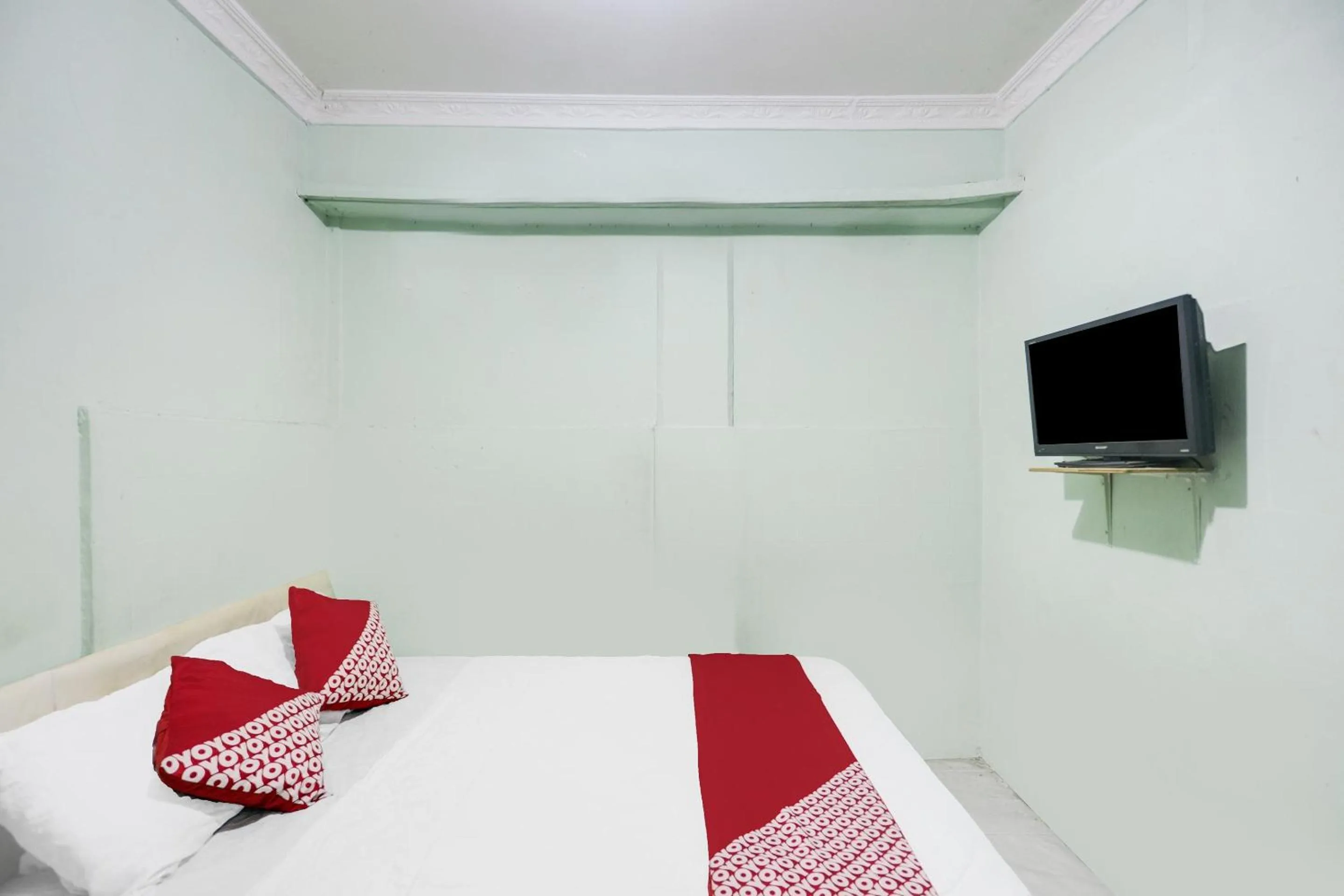 Bedroom, Bed in Hotel O Rajawali Inn