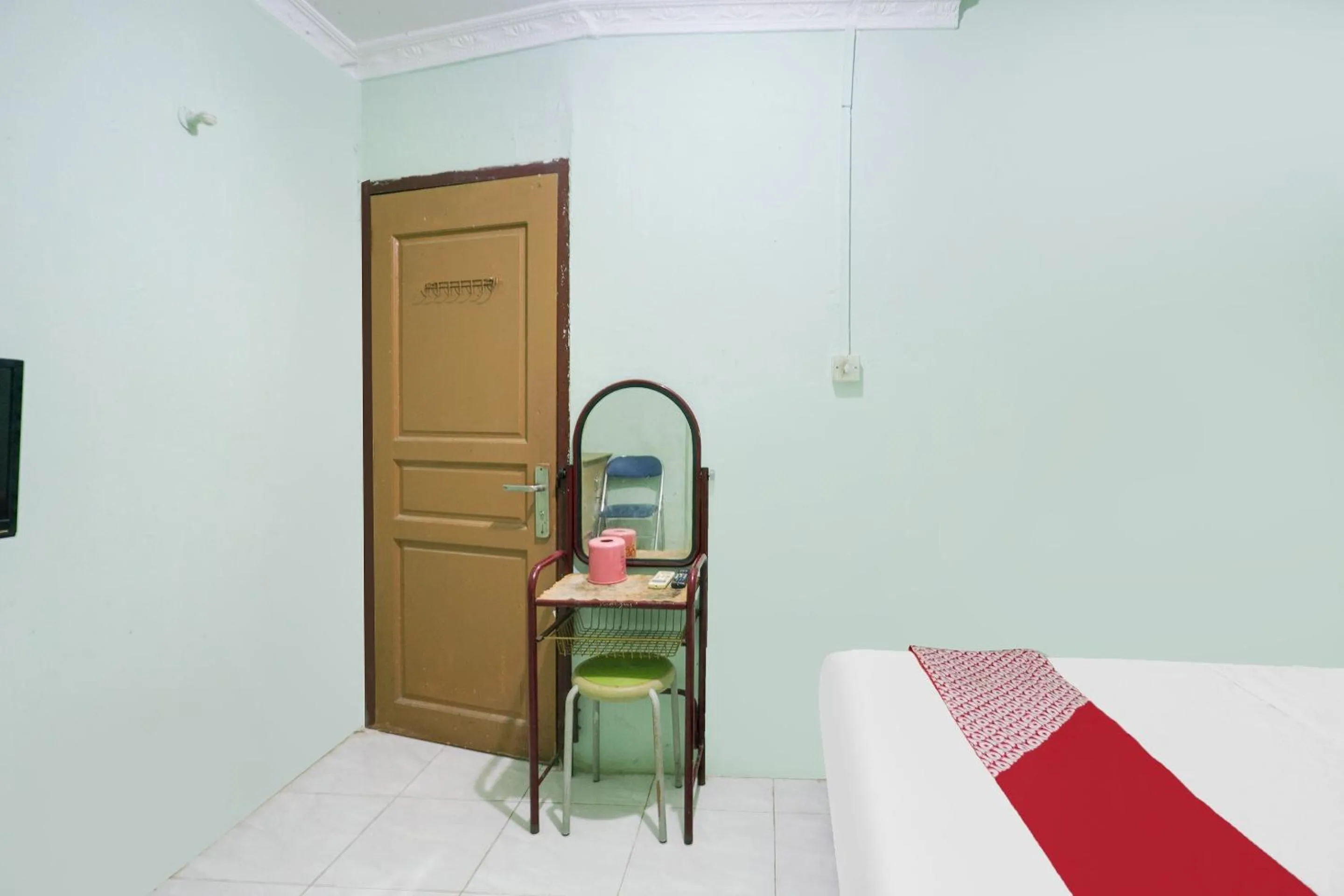 Bedroom, Bed in Hotel O Rajawali Inn