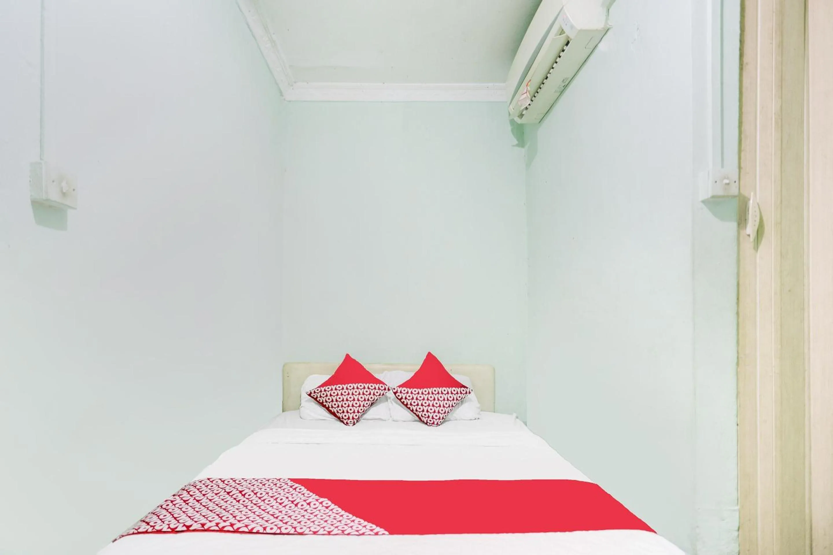 Bedroom, Bed in Hotel O Rajawali Inn