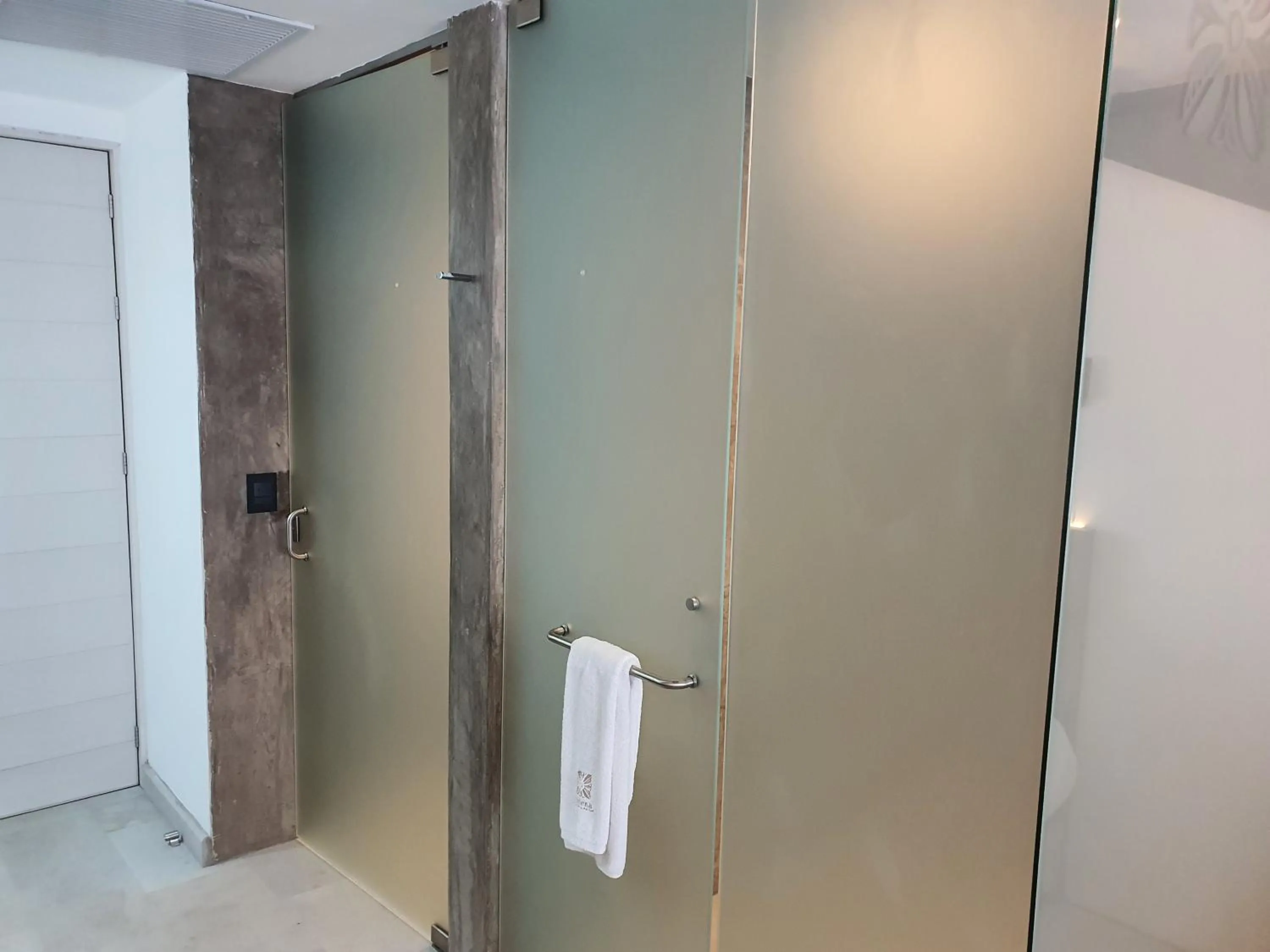 Shower in Ximena Hotel Boutique