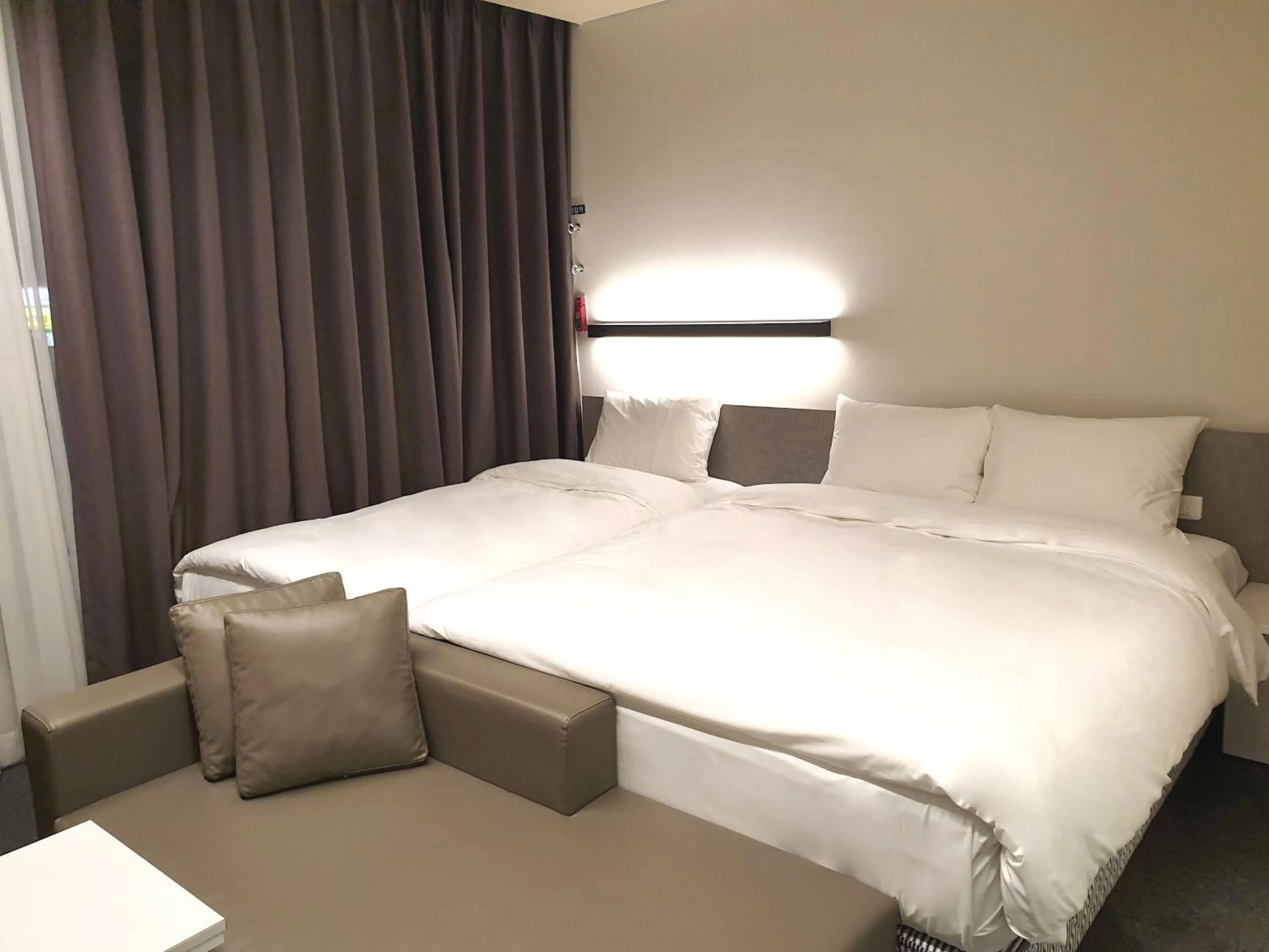 Bed in Grand City Hotel Changwon