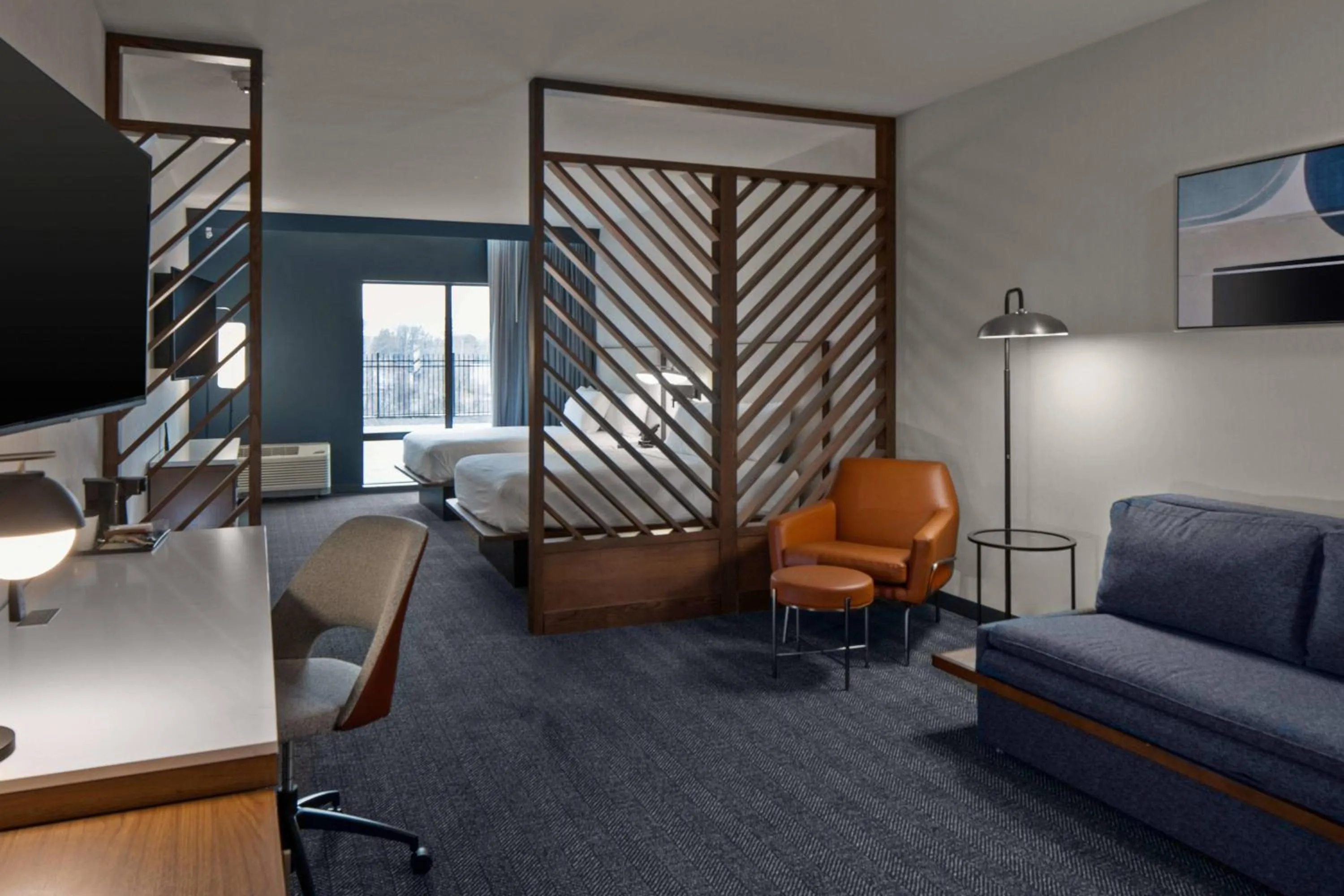 Photo of the whole room in Courtyard by Marriott Jefferson City