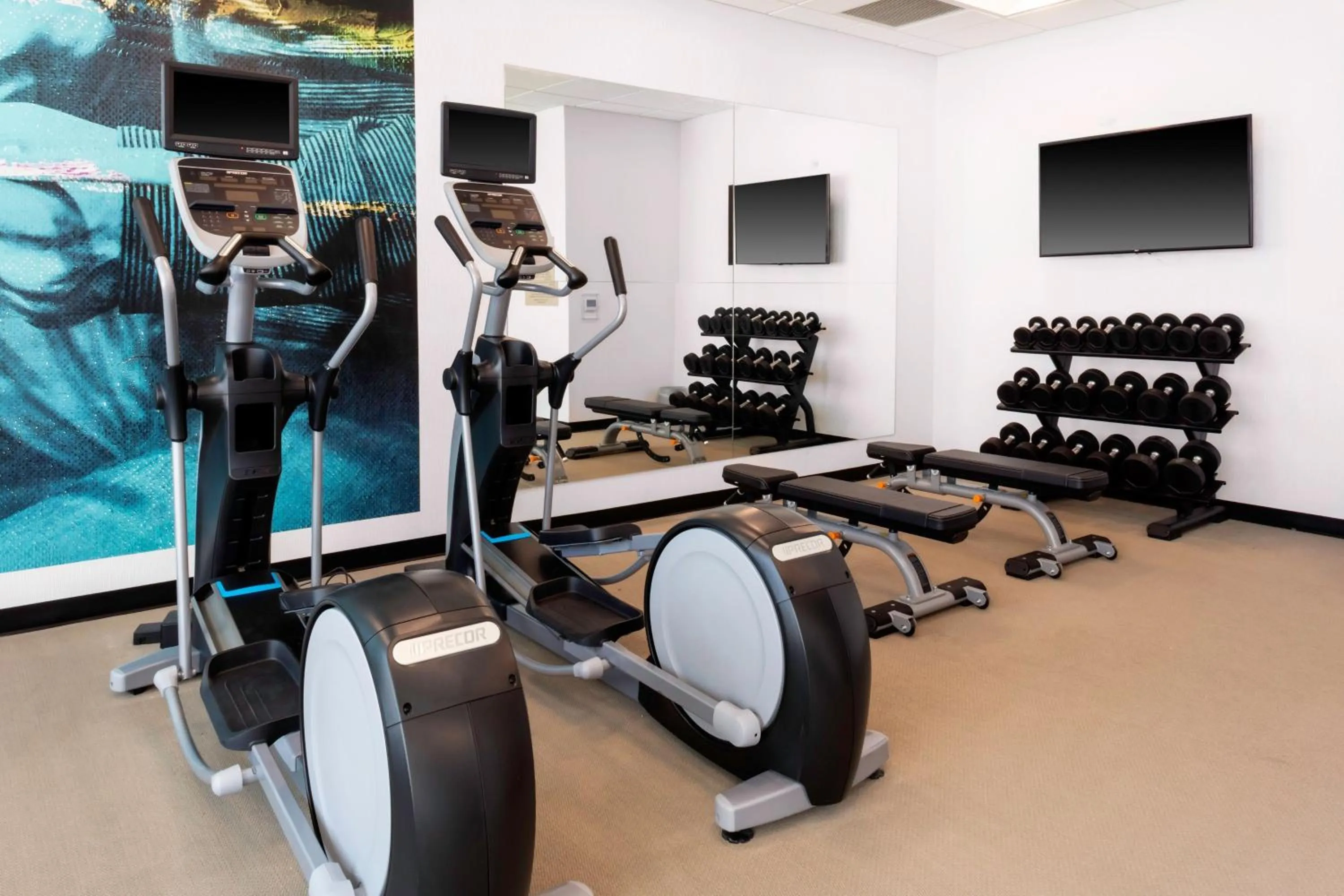 Fitness centre/facilities in SpringHill Suites Kansas City Airport