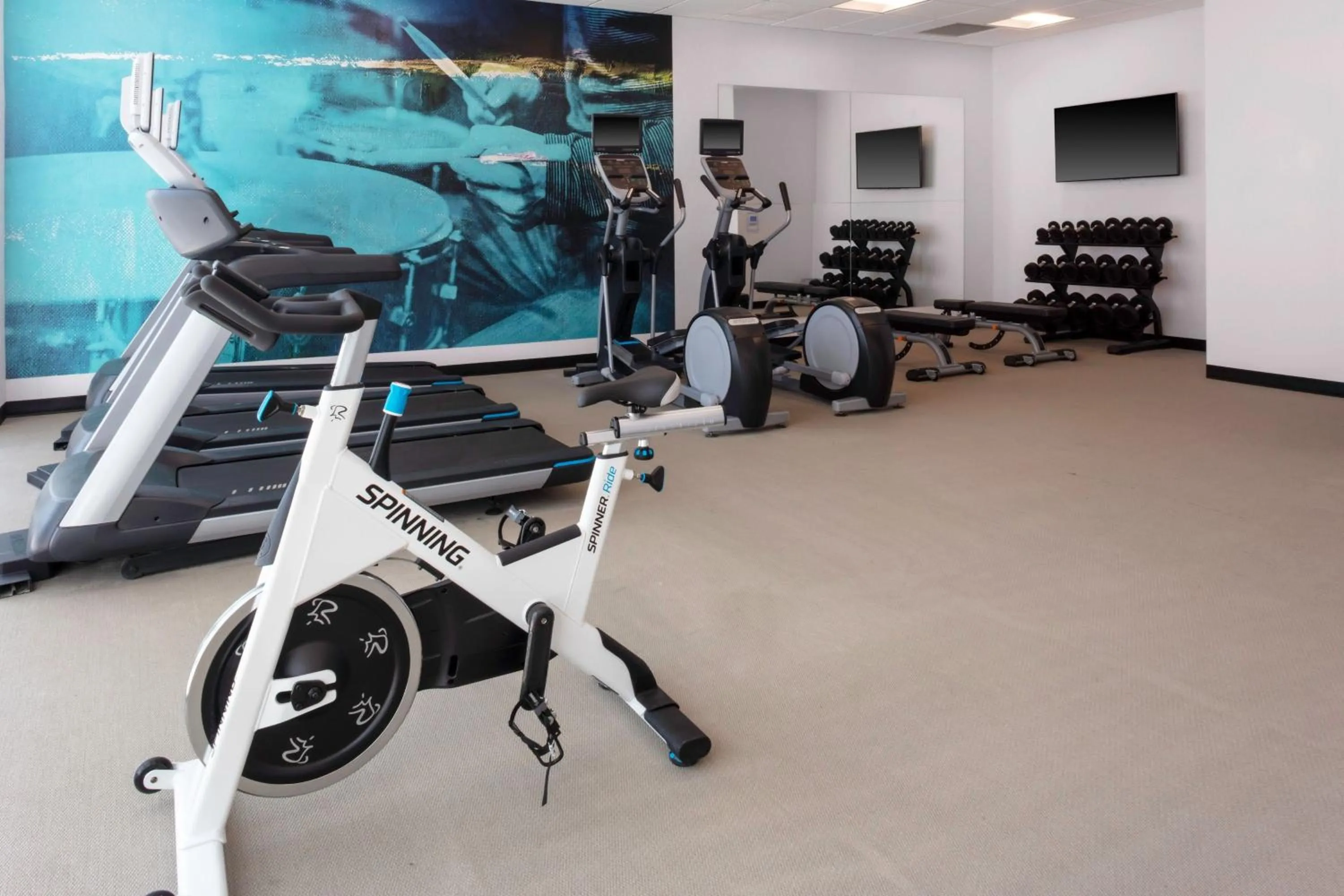 Fitness centre/facilities in SpringHill Suites Kansas City Airport