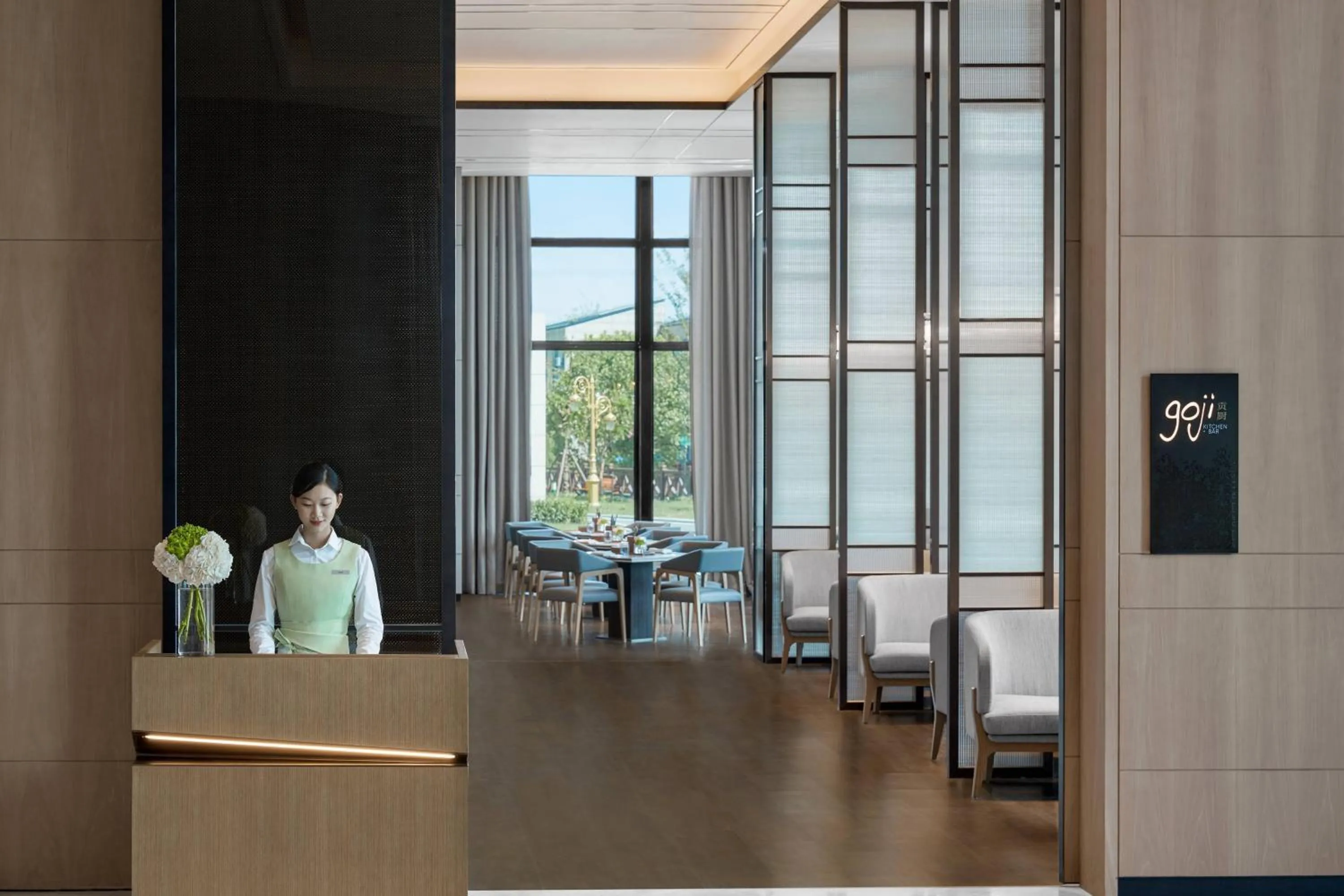 Lounge or bar in Shanghai Marriott Hotel Pudong South