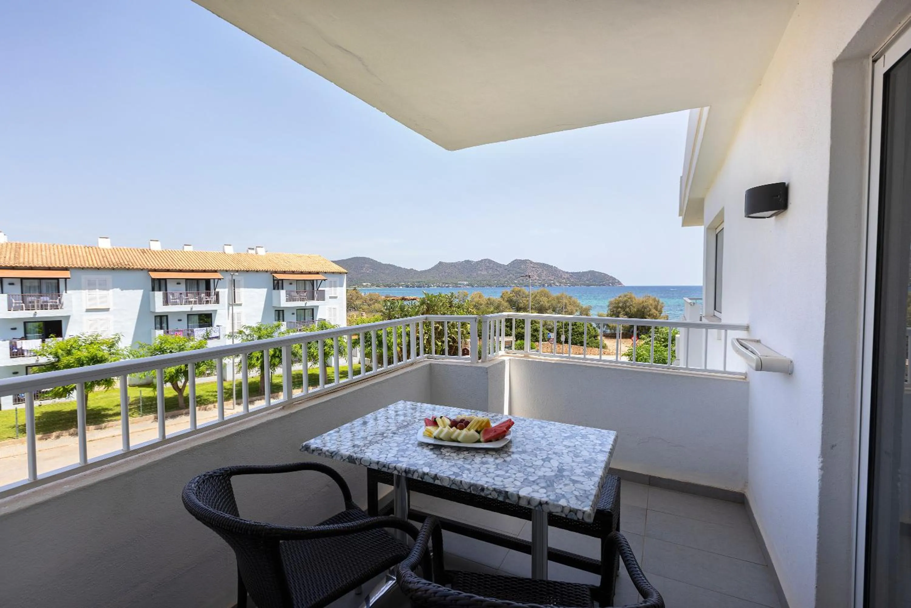 Balcony/Terrace in Hipotels Apartamentos Cala Bona