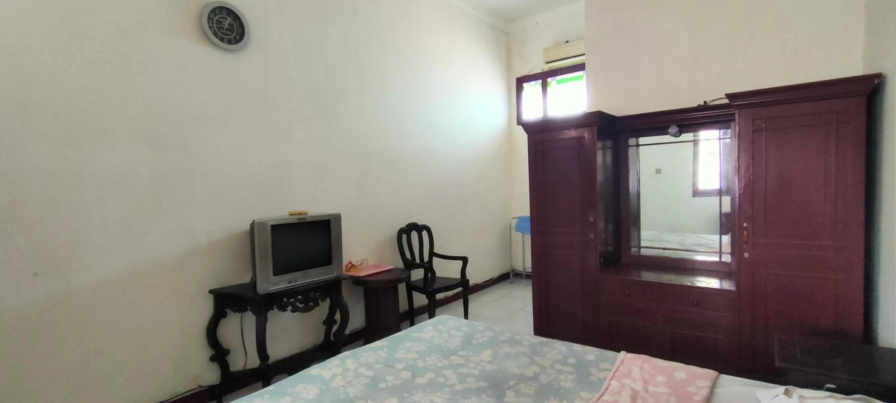 Property building, Bed in Mangkuyudan Hotel Solo