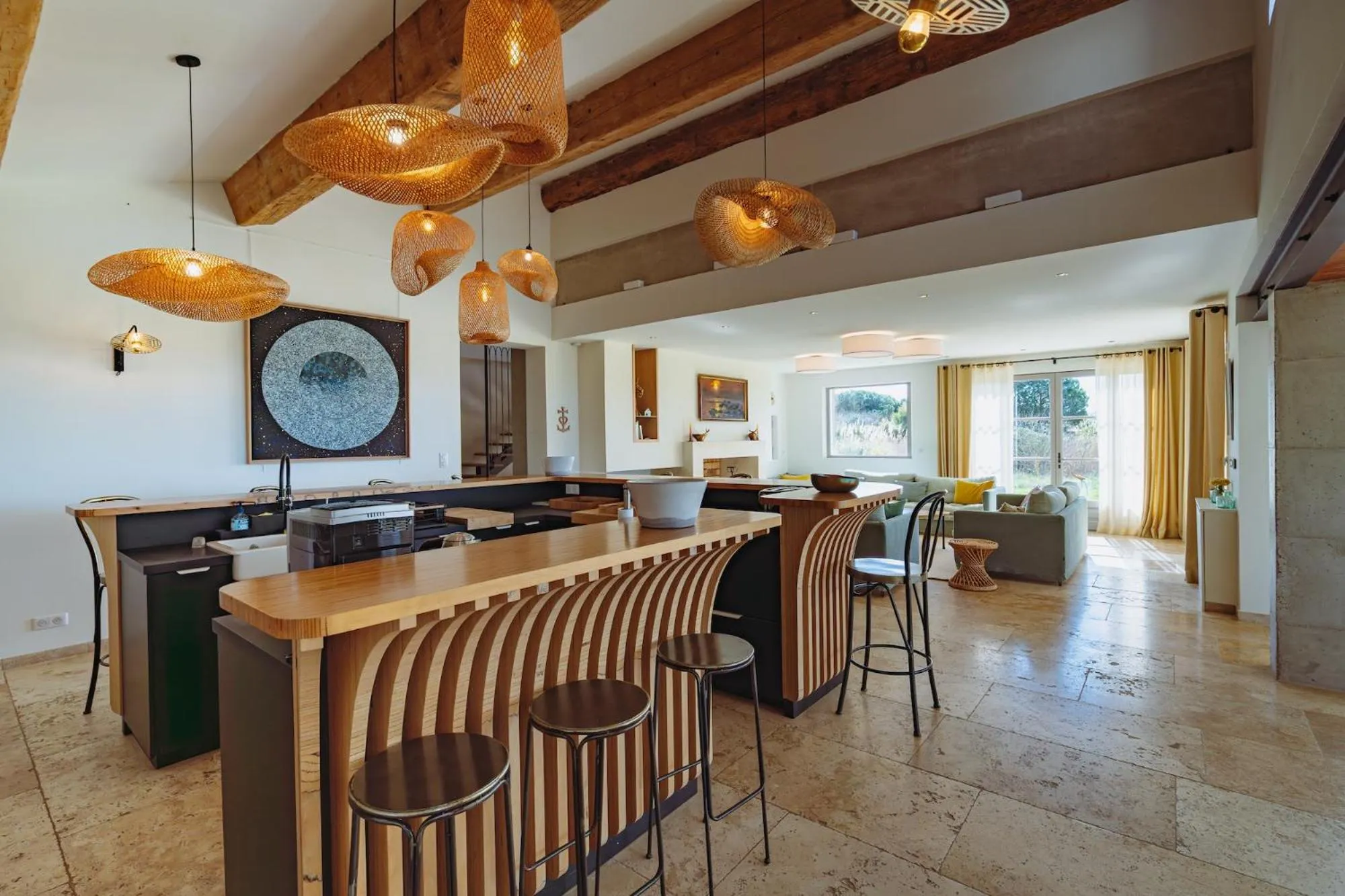 TV and multimedia in Mas du Couvin, maison d'hôtes en Camargue