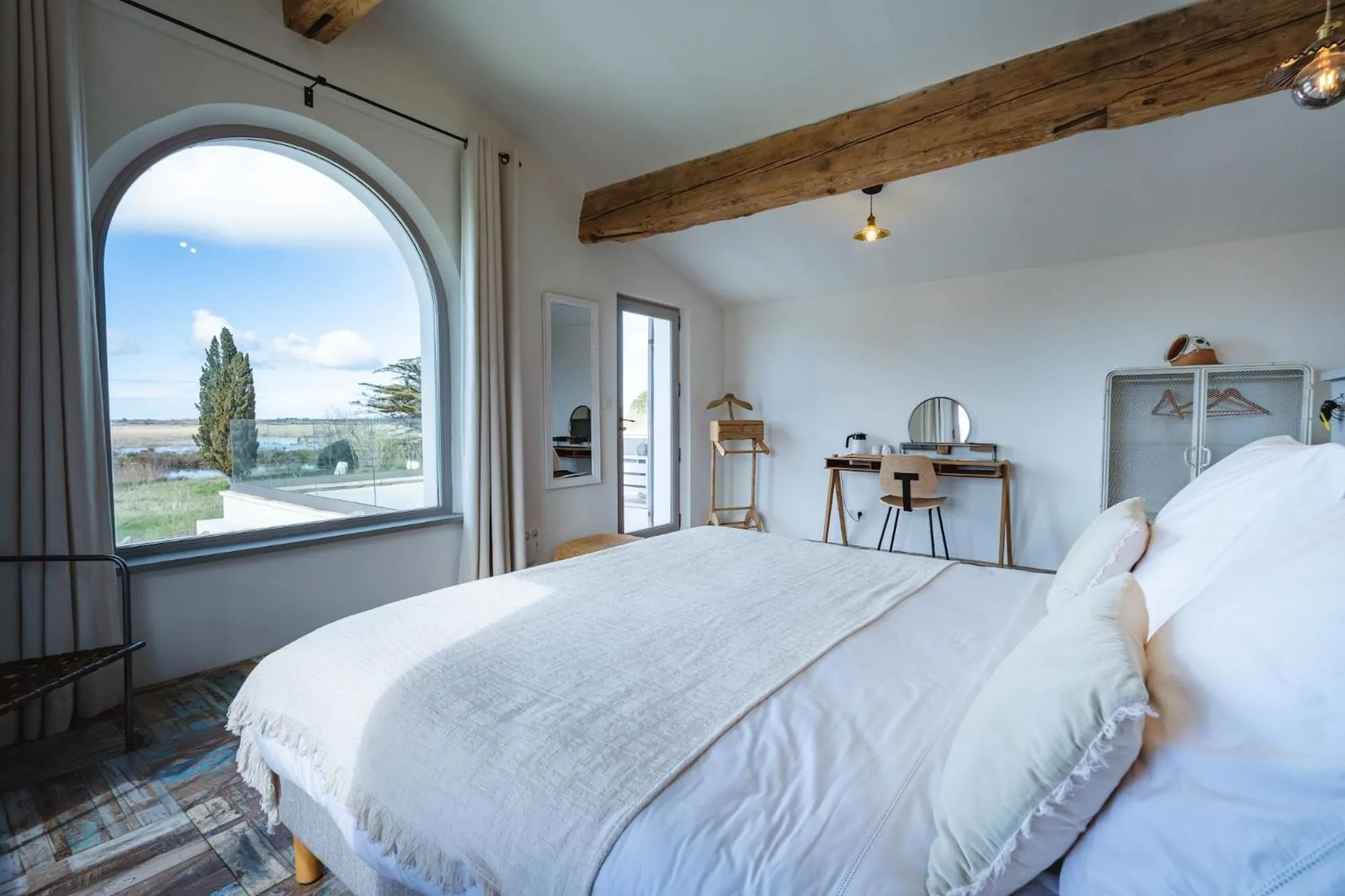 Bed in Mas du Couvin, maison d'hôtes en Camargue