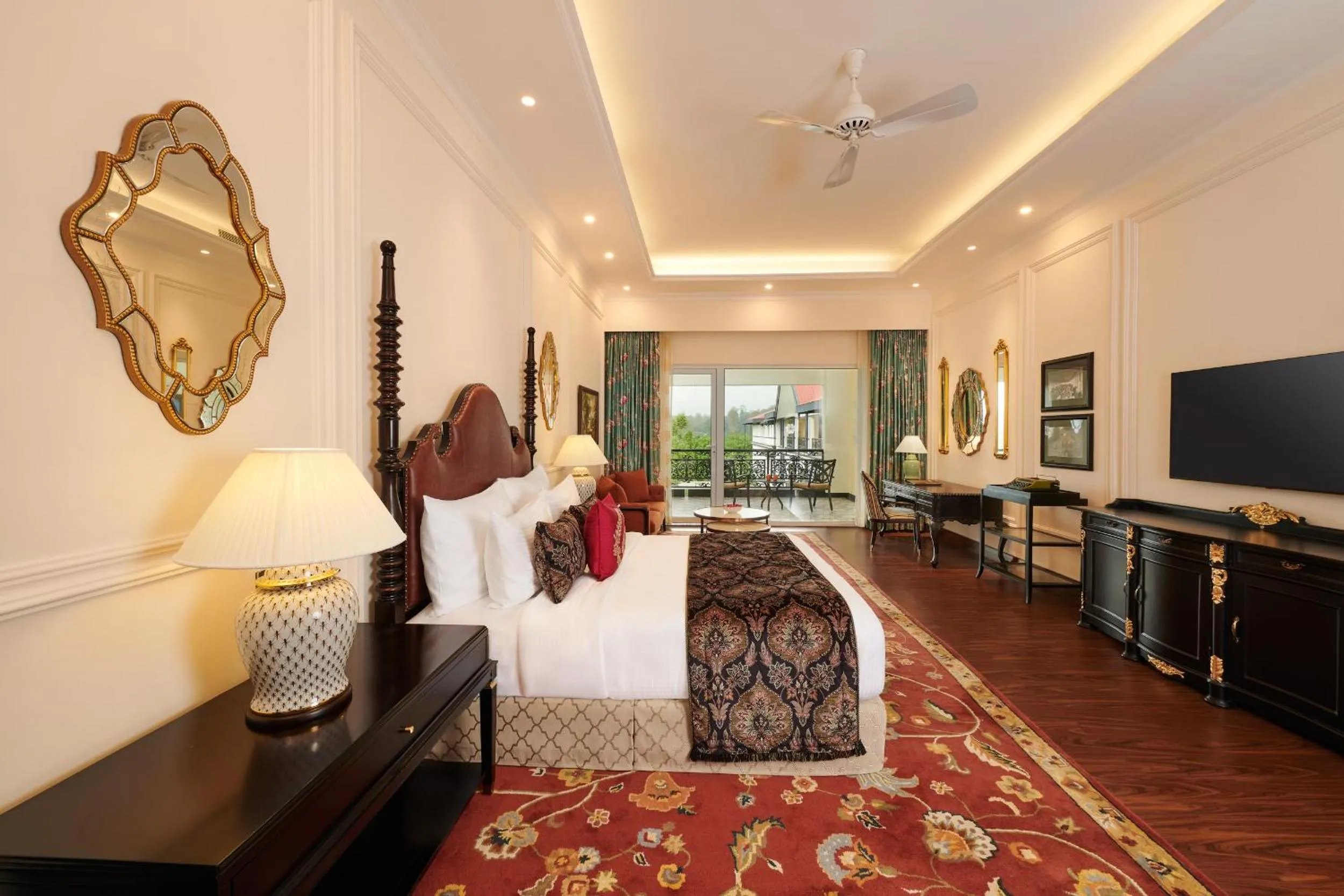 Bed in MAYFAIR Tea Resort