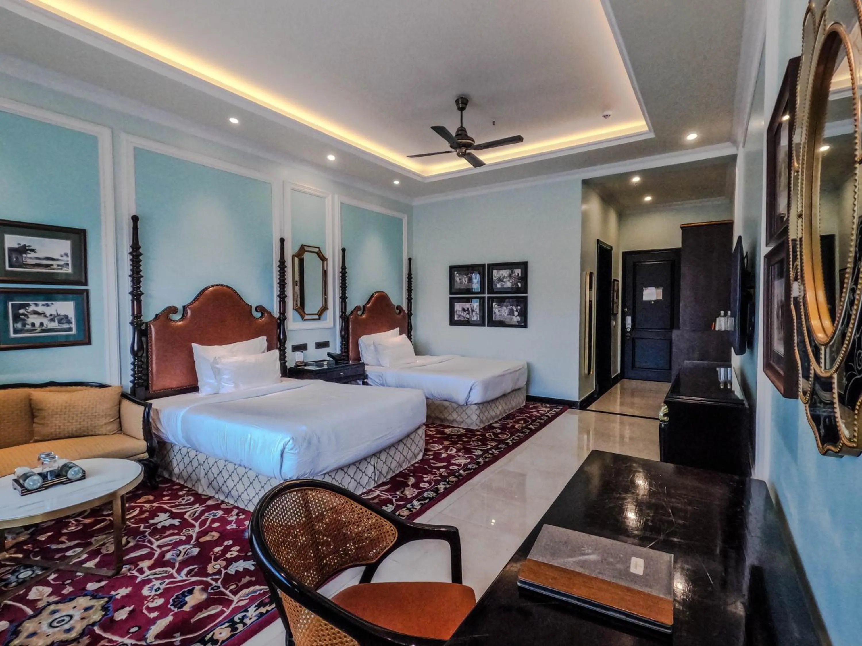 Bed in MAYFAIR Tea Resort