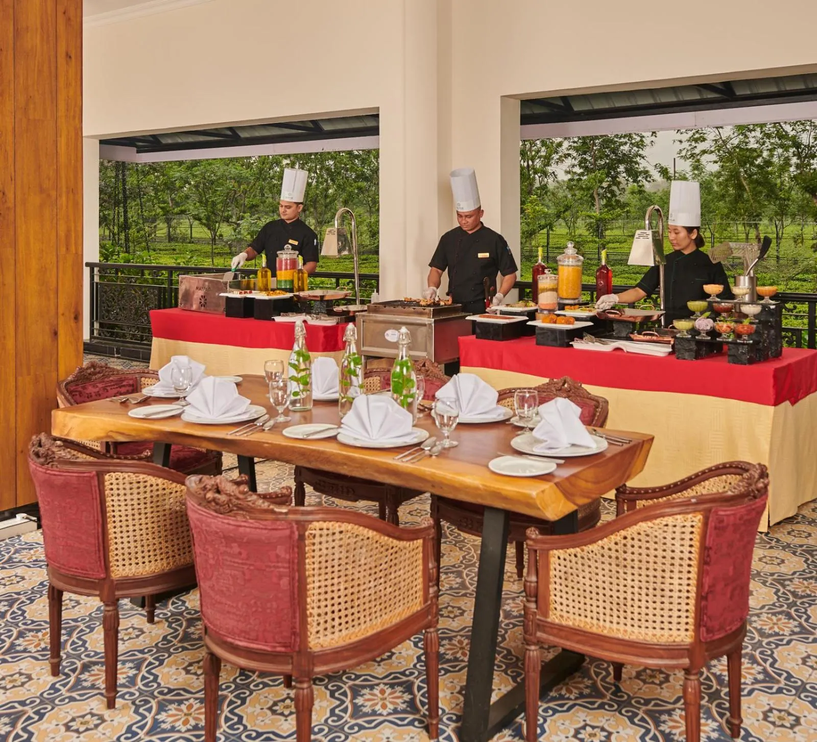 Restaurant/places to eat in MAYFAIR Tea Resort