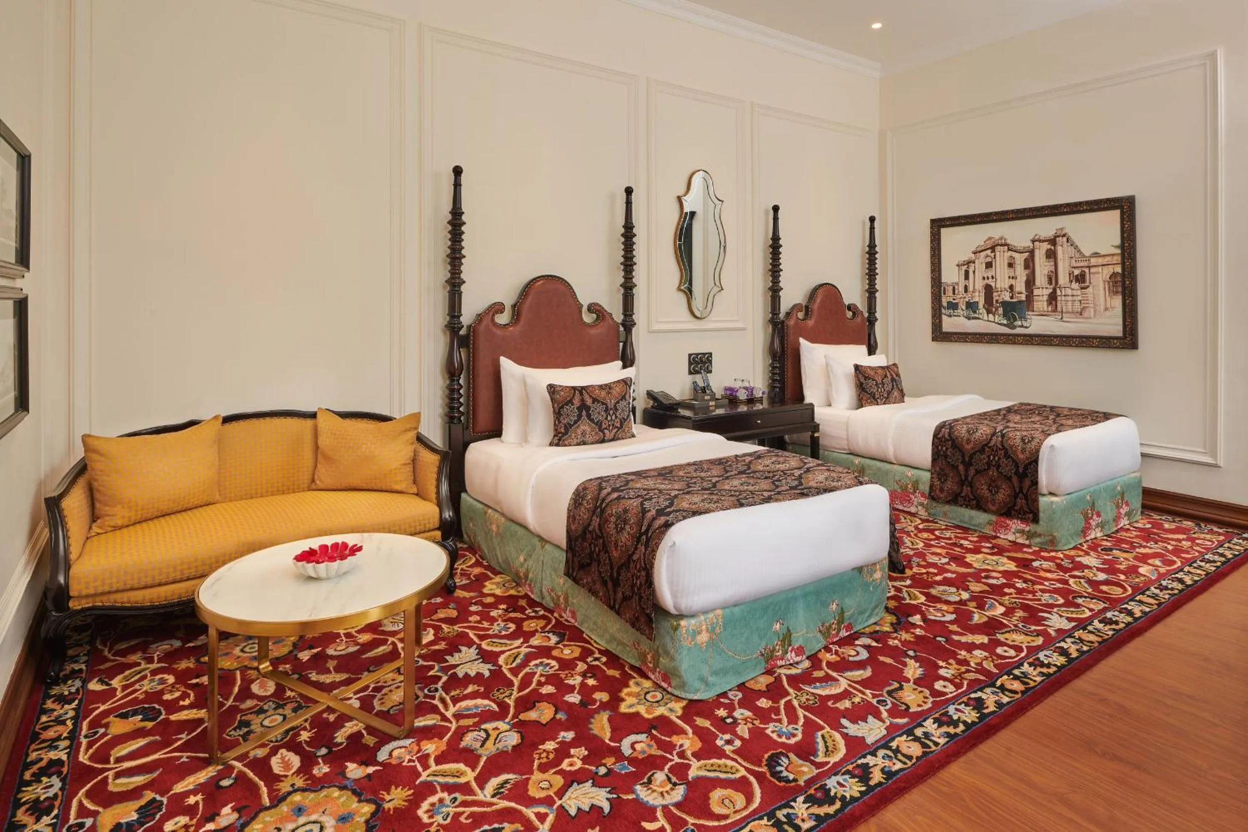 Bed in MAYFAIR Tea Resort