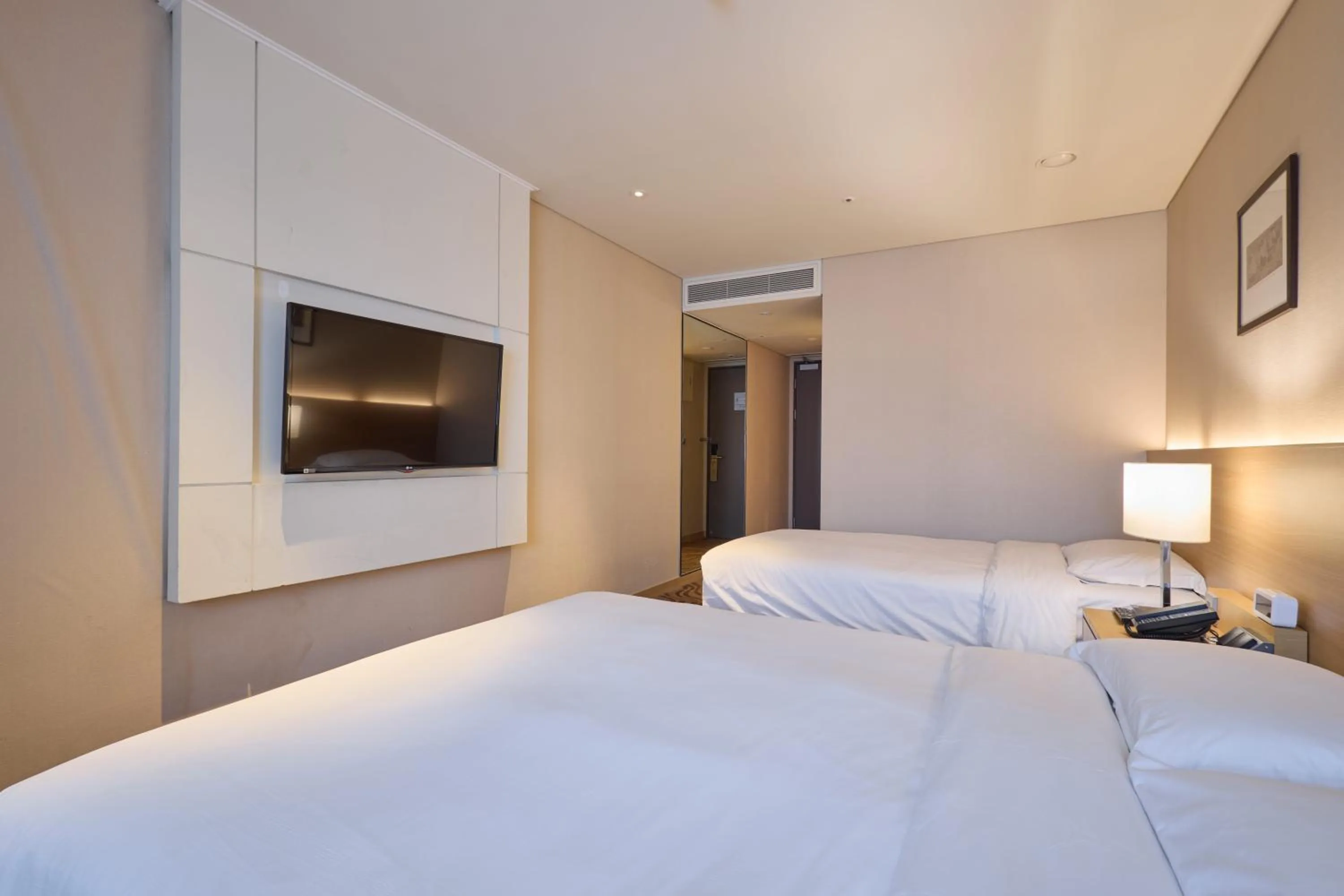 Bed in Summit Hotel Seoul Dongdaemun