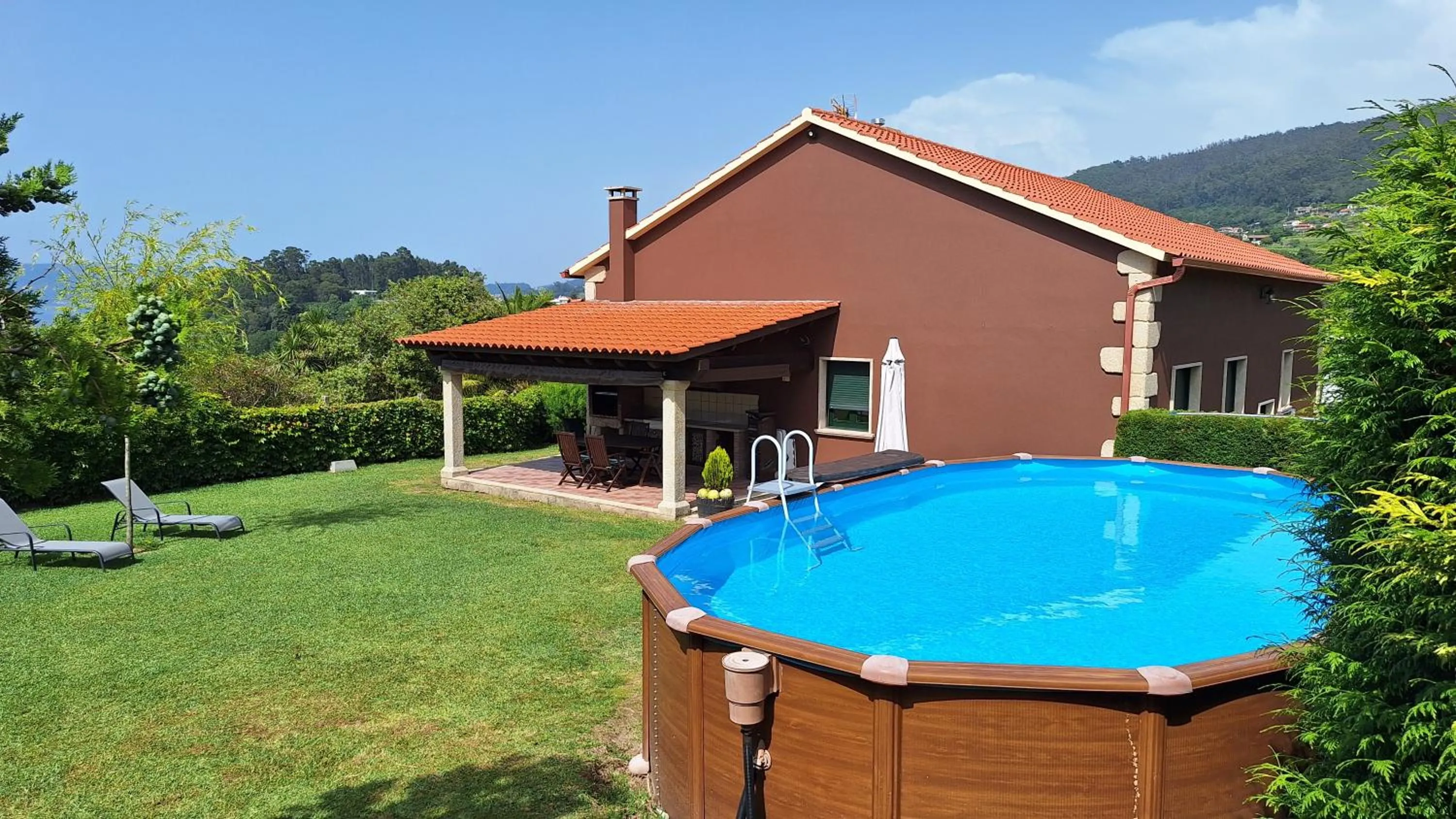 Chalet Rural Toñita 400 m playa piscina barbacoa chimenea