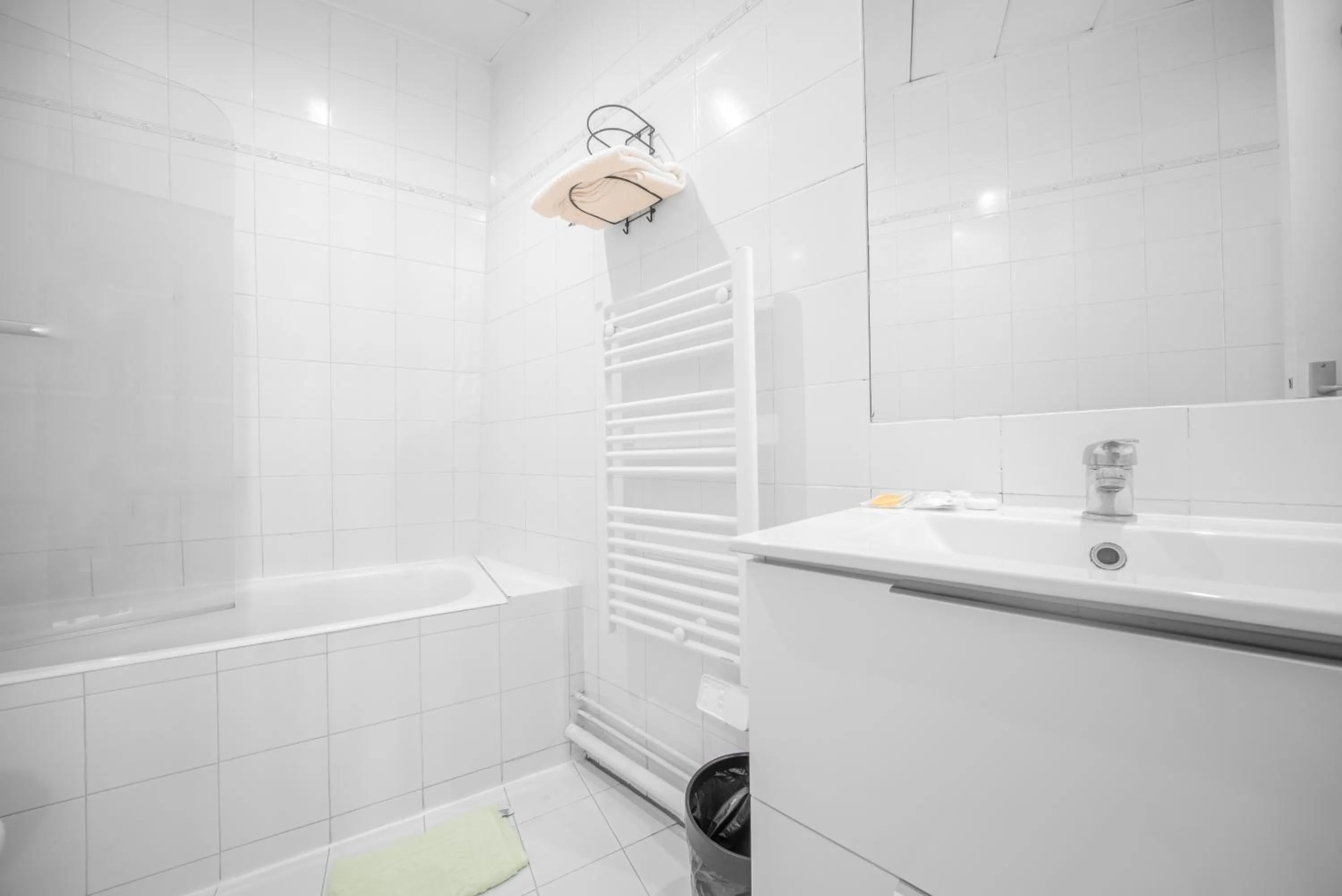 Bathroom in City Inn Paris