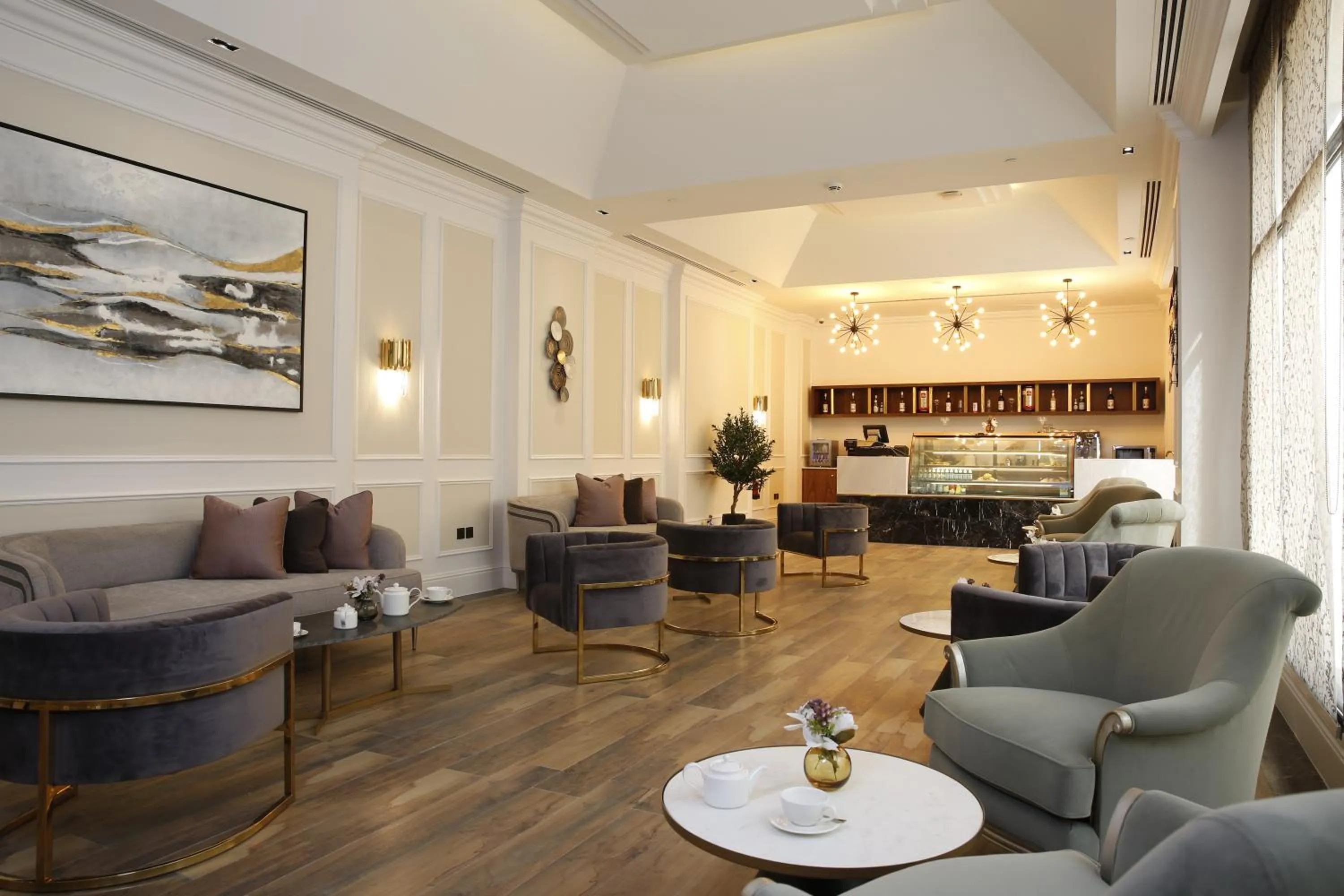 Restaurant/places to eat in Vittori Palace Hotel and Residences