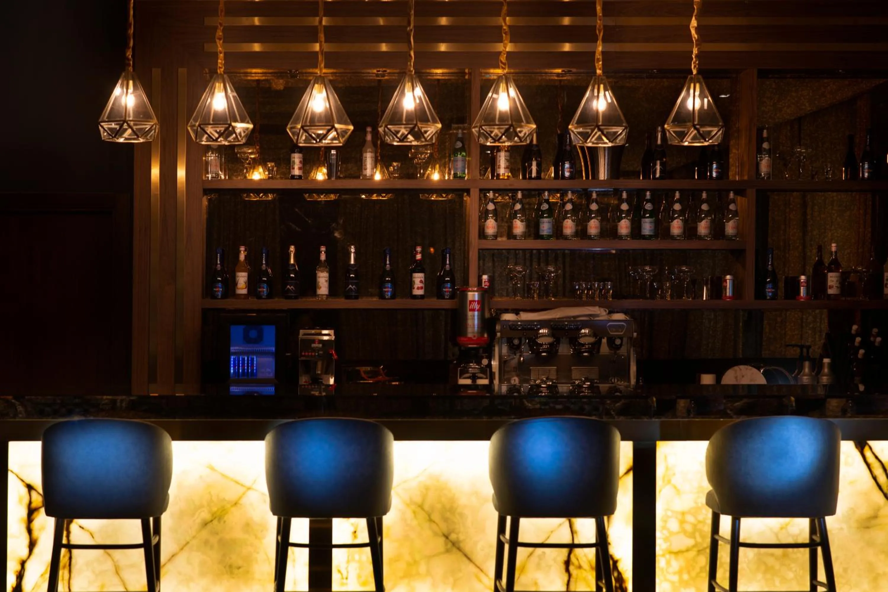 Lounge or bar in Vittori Palace Hotel and Residences