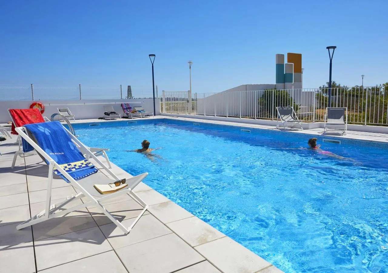 Swimming pool in Résidence Néméa Les Carrats - Port Leucate