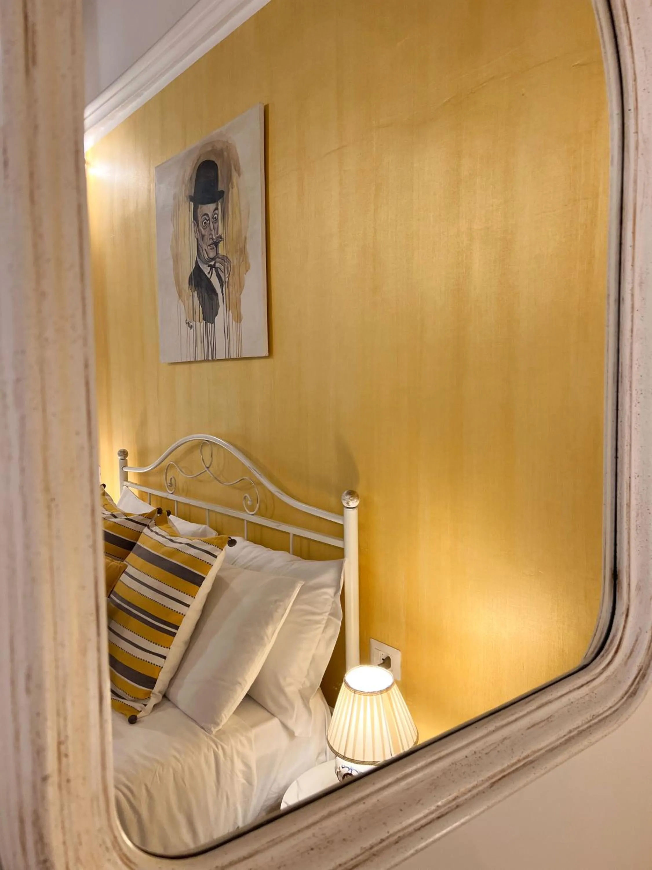 Bed in Suite Scarlatti