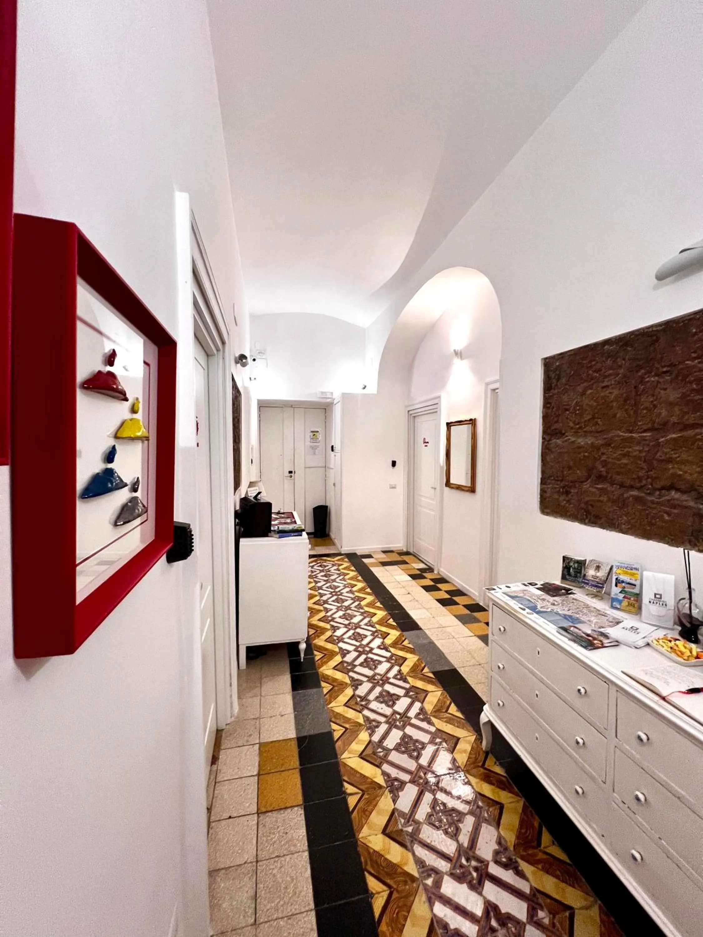 Internal: Not applicable to any particular room in Suite Scarlatti