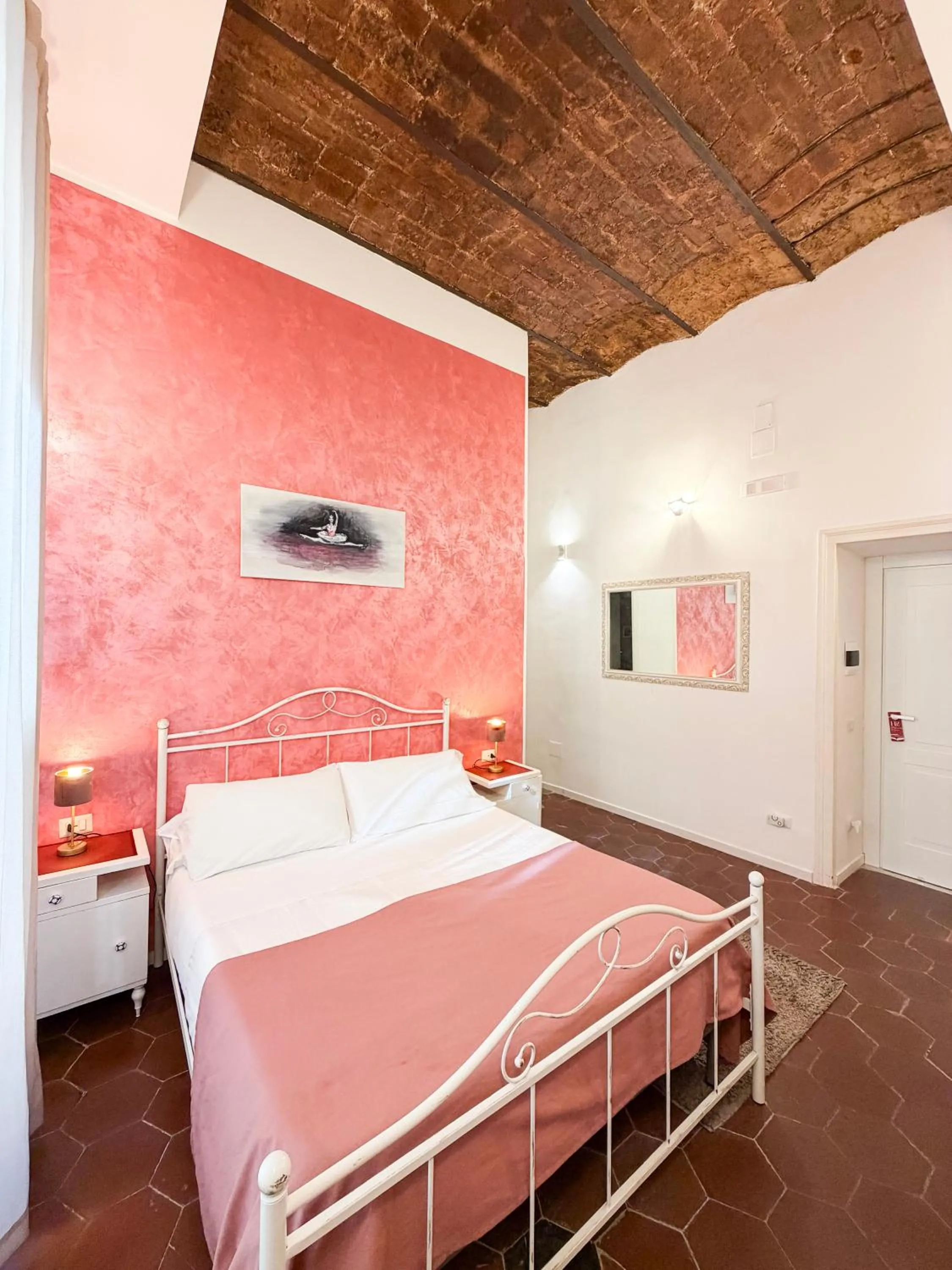 Bed in Suite Scarlatti