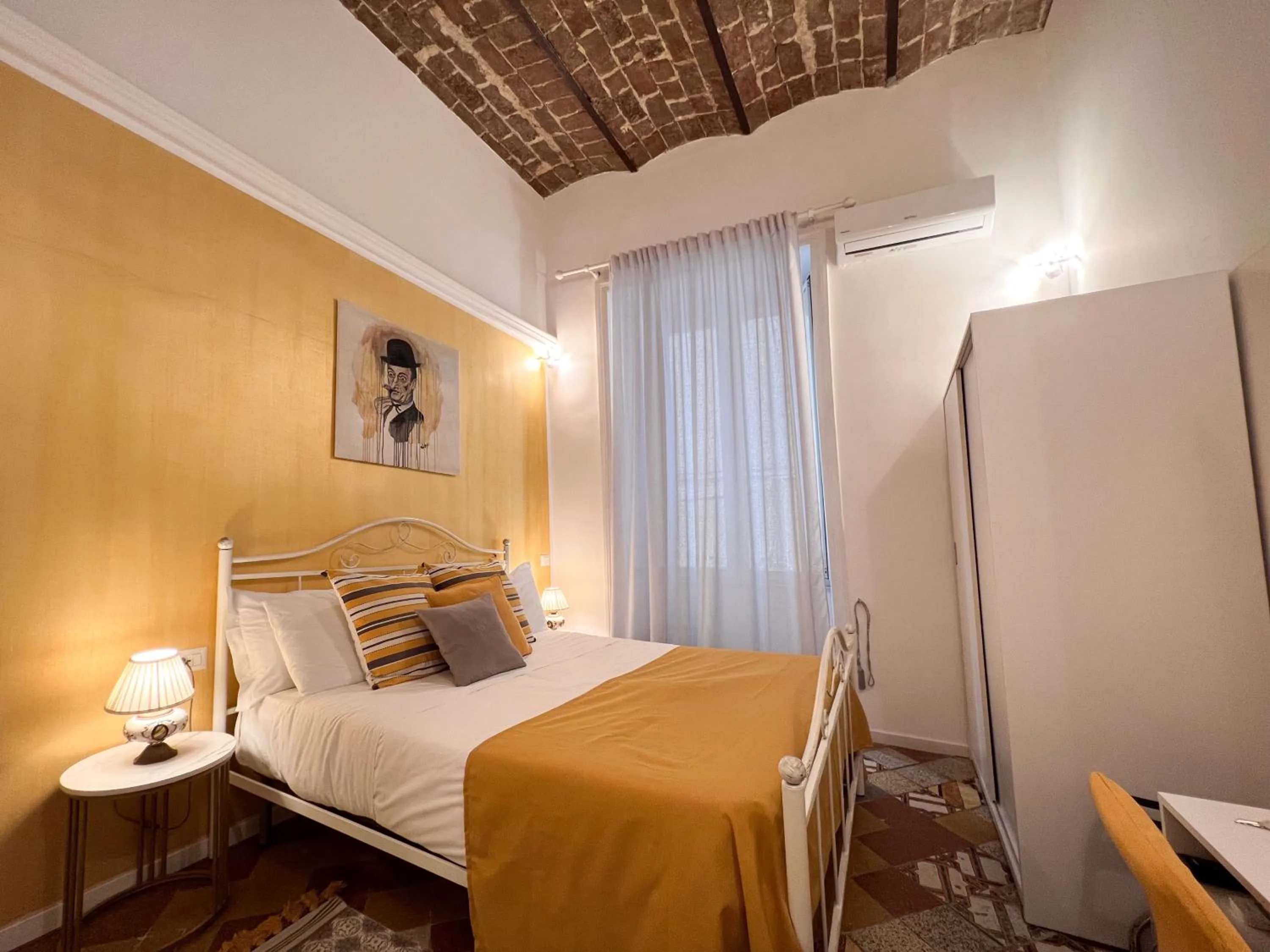 Bed in Suite Scarlatti