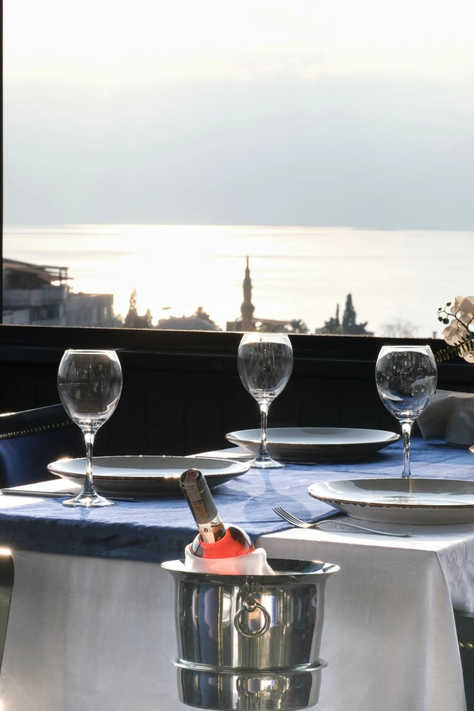 Leslion Luxury Hotel