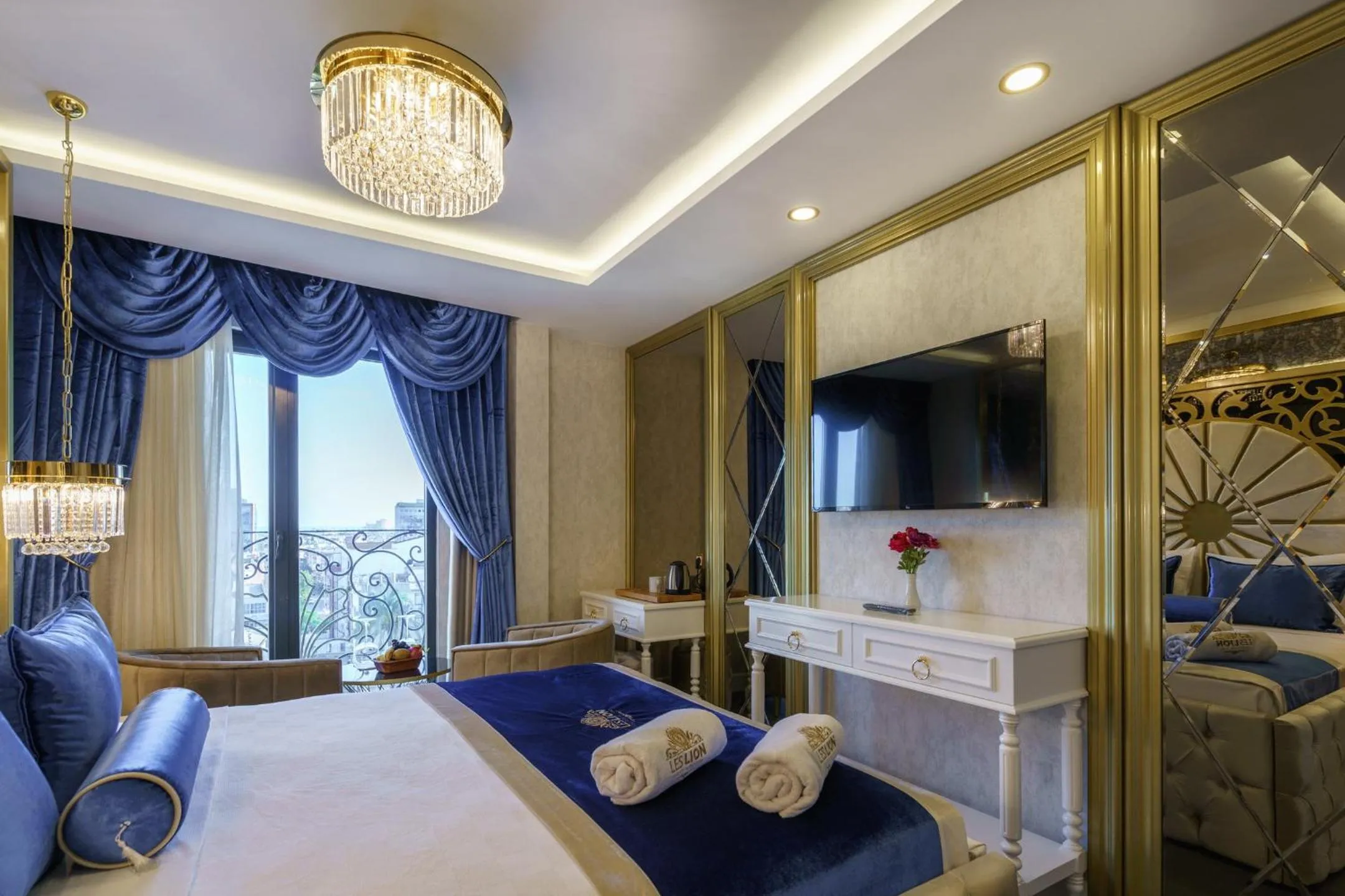 TV and multimedia, Bed in Leslion Luxury Hotel