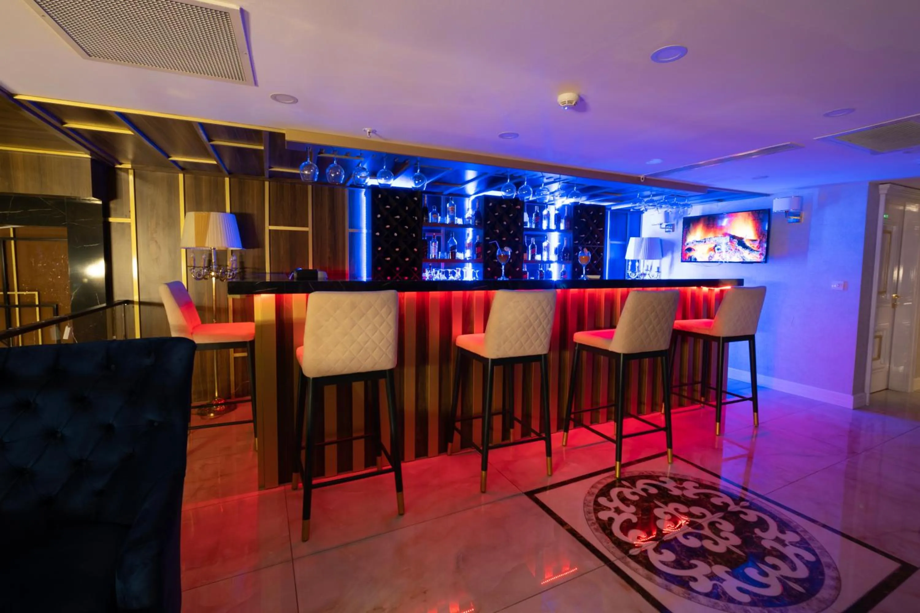 Leslion Luxury Hotel