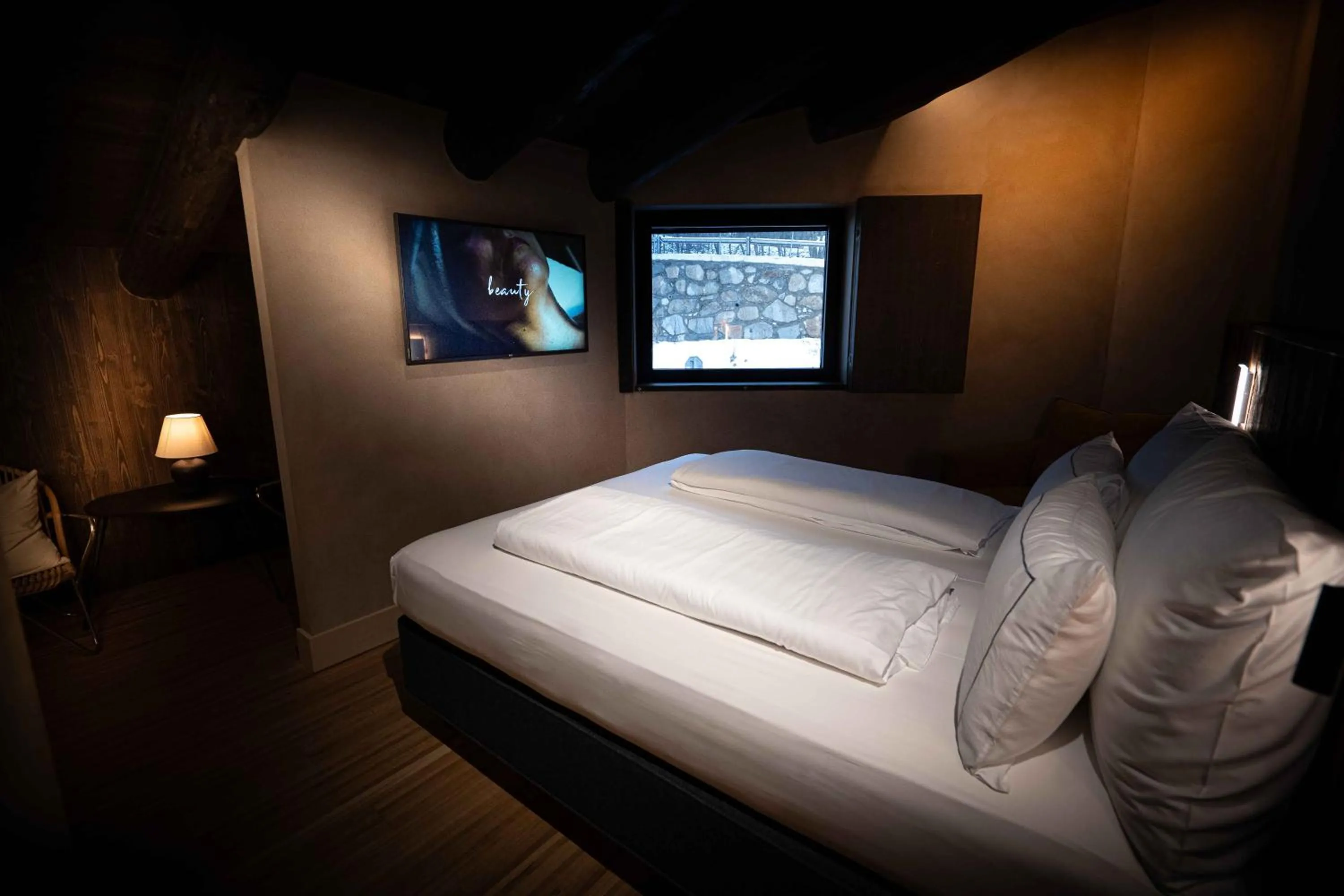 Bed in Les Pardines 1819 Mountain suites & SPA